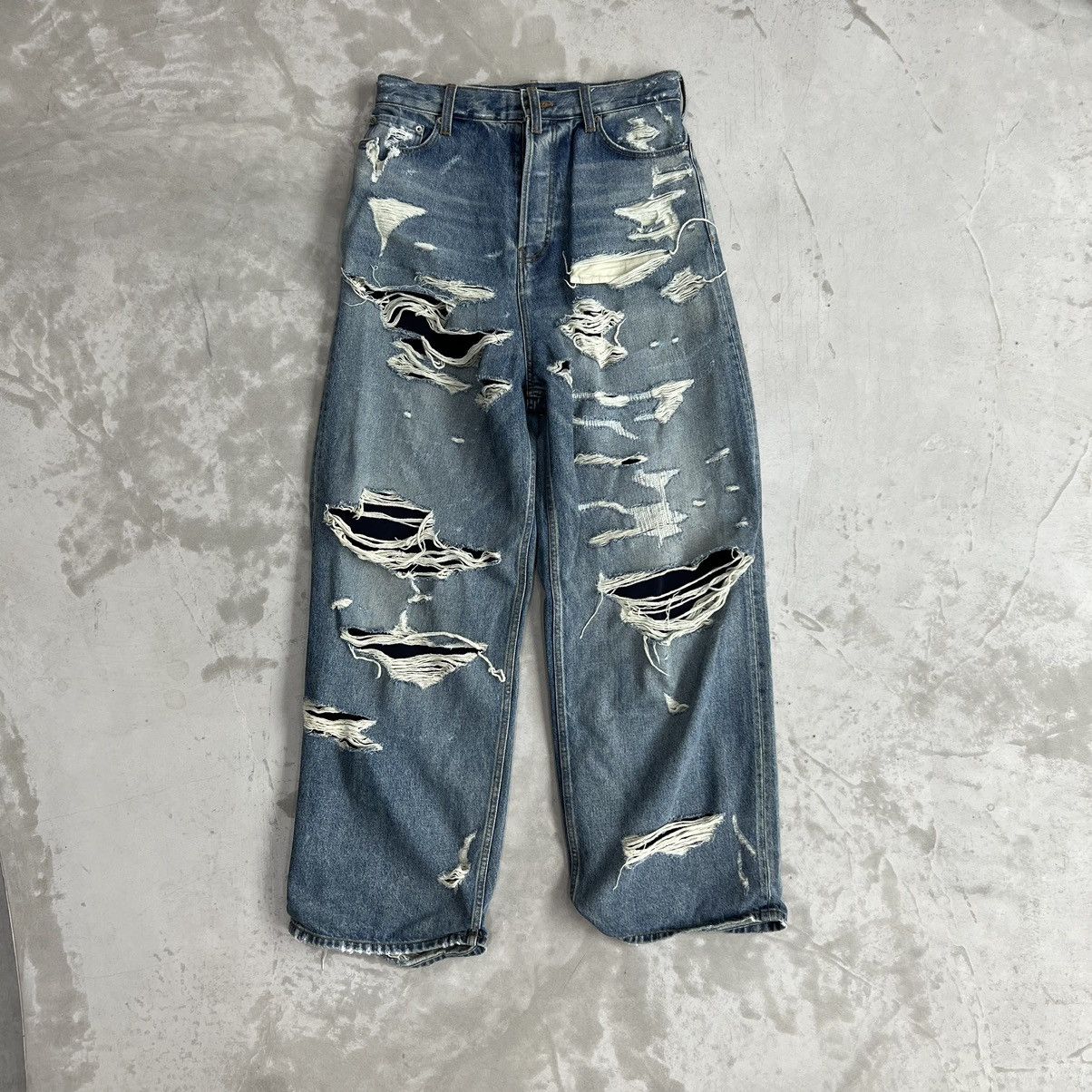 BALENCIAGA fw21 torn destroyed jeans