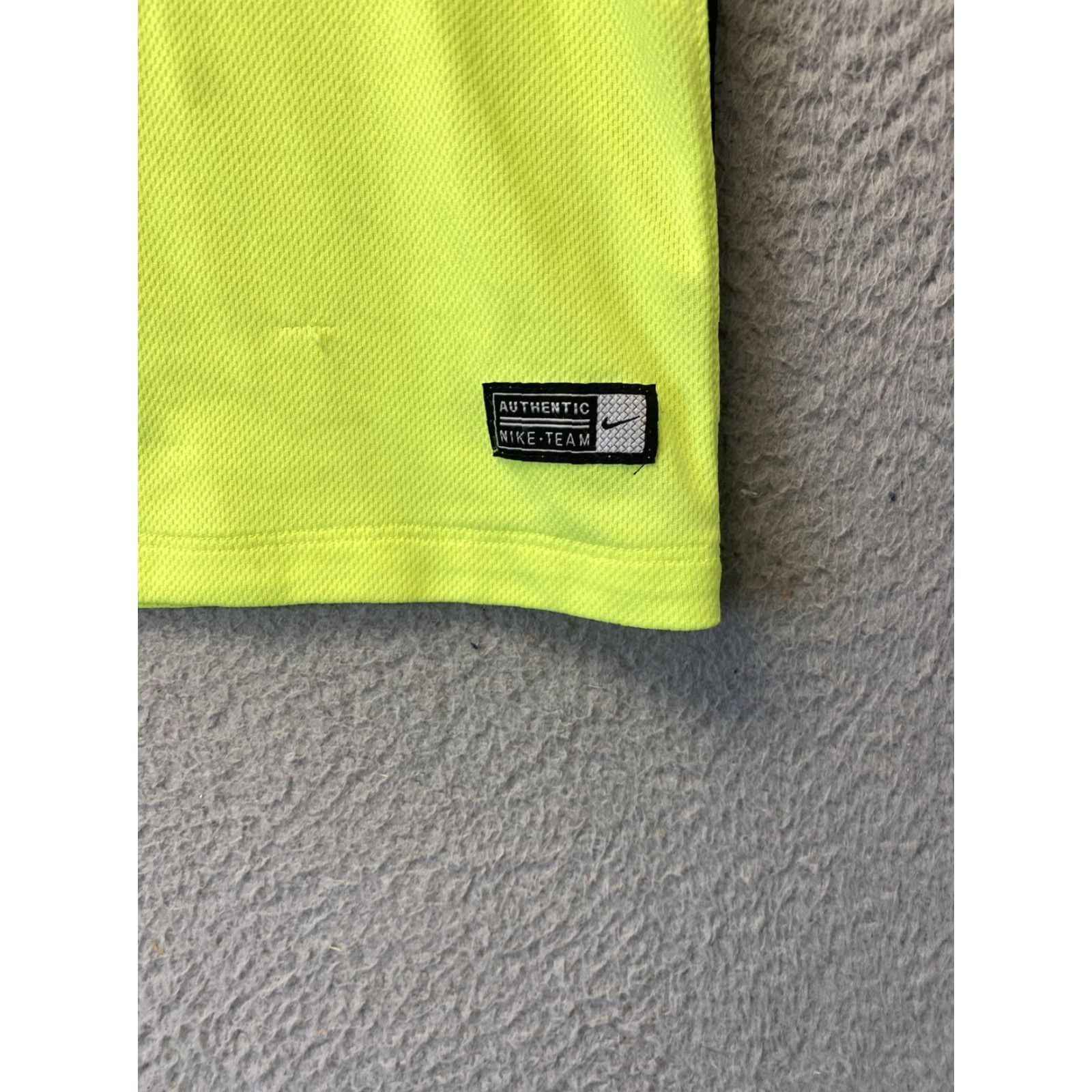 Nike Nike Dri-Fit Football Soccer Mens Size M Yellow Jersey Athletic T-Shirt Short Sleeve Standard Regular Adult/114-31 Size US M / EU 48-50 / 2 - 2 Thumbnail