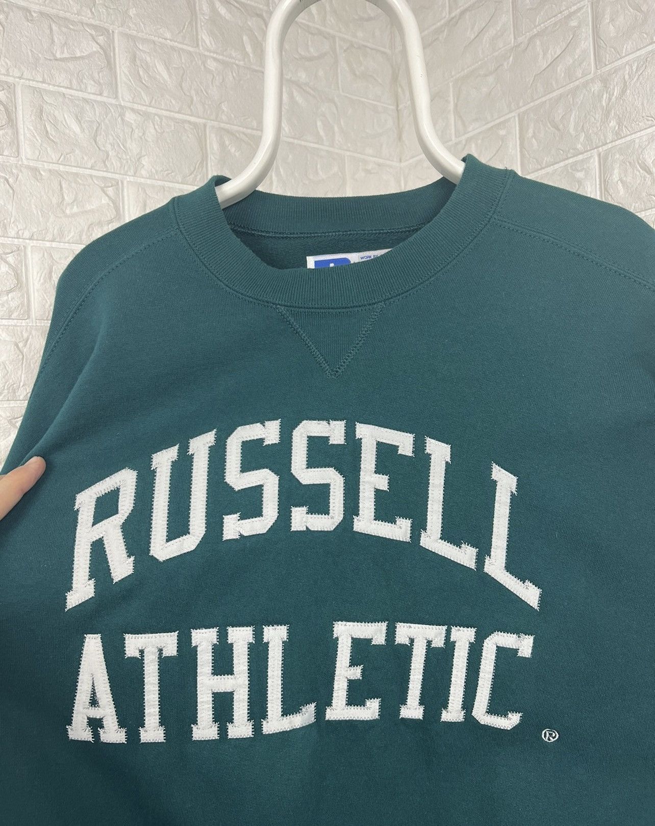 Russell Athletic × Vintage Vintage Russell Athletic Sweatshirt Faded Size US L / EU 52-54 / 3 - 6 Thumbnail