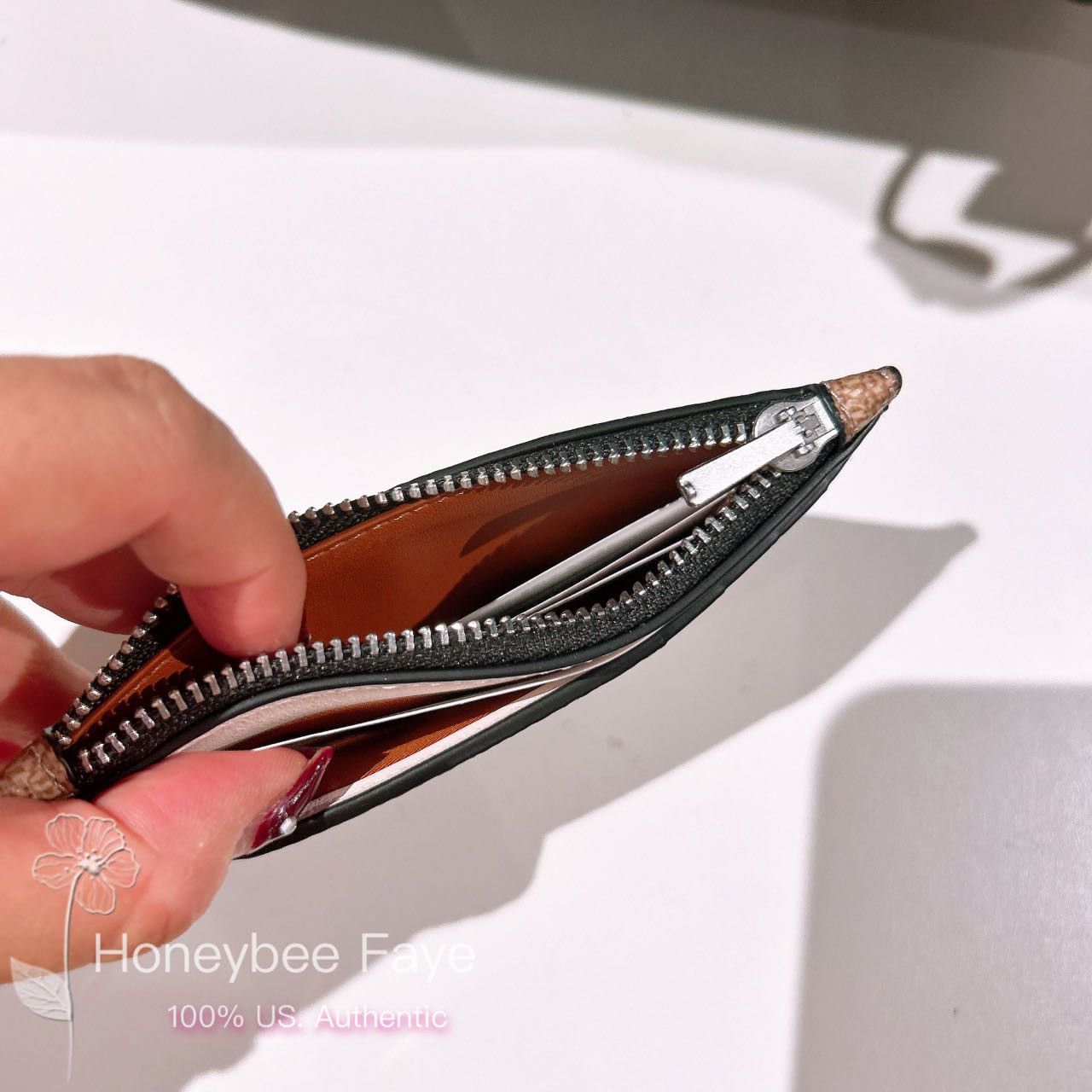 Coach Zip Card Case In Signature CV764 Size ONE SIZE - 8 Thumbnail