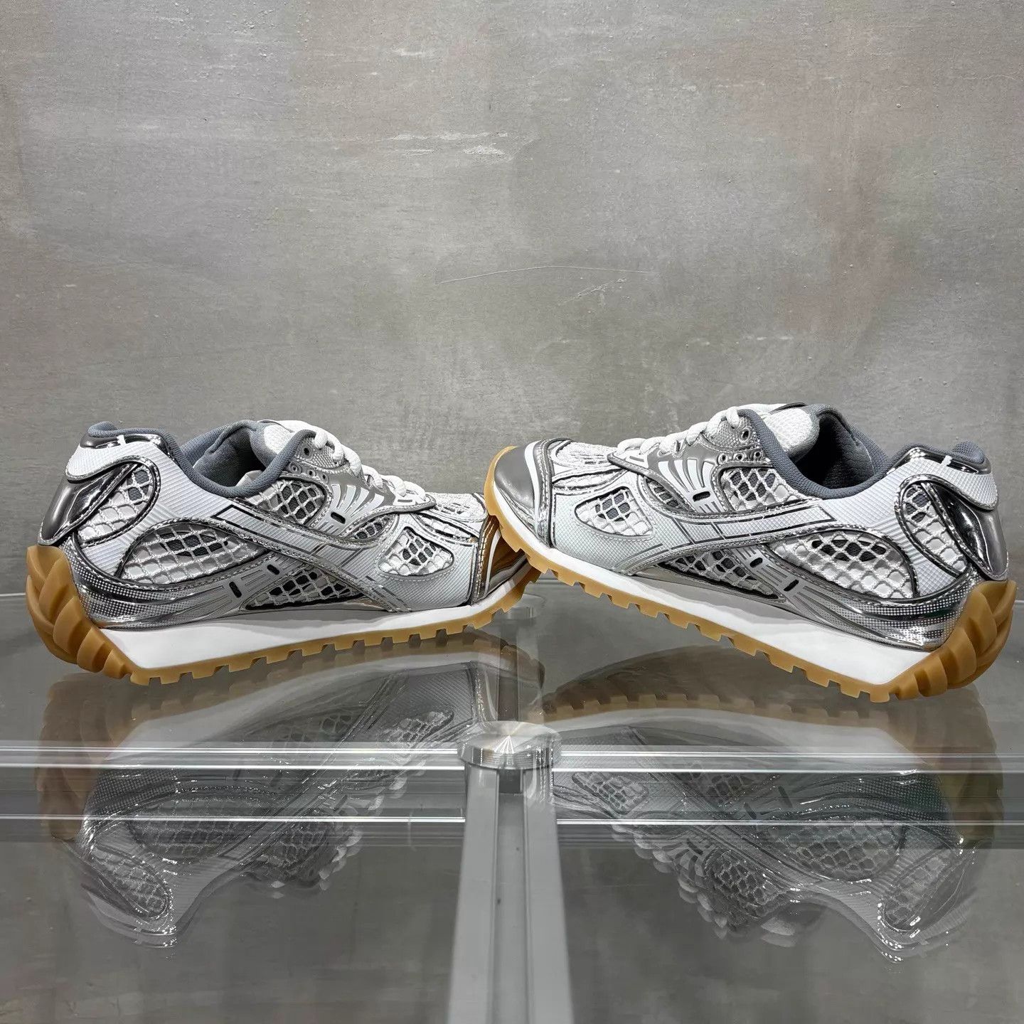 Bottega Veneta Bottega Veneta Orbit Silver/White Sneakers 38 NIB Size US 7.5 / IT 37.5 - 5 Thumbnail