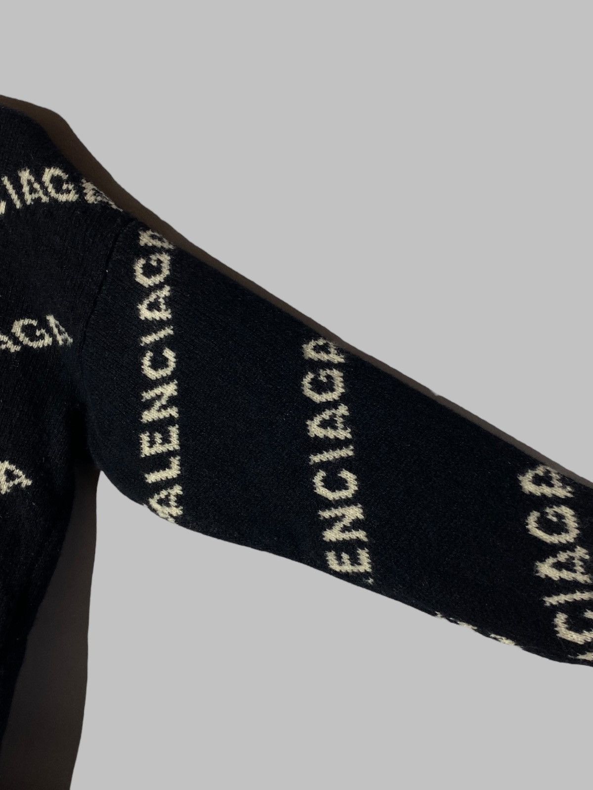 Balenciaga 🔥 BALENCIAGA LOGO KNIT SWEATER ITALY PREFALL 17 VTG VIBES Size XS / US 0-2 / IT 36-38 - 6 Thumbnail