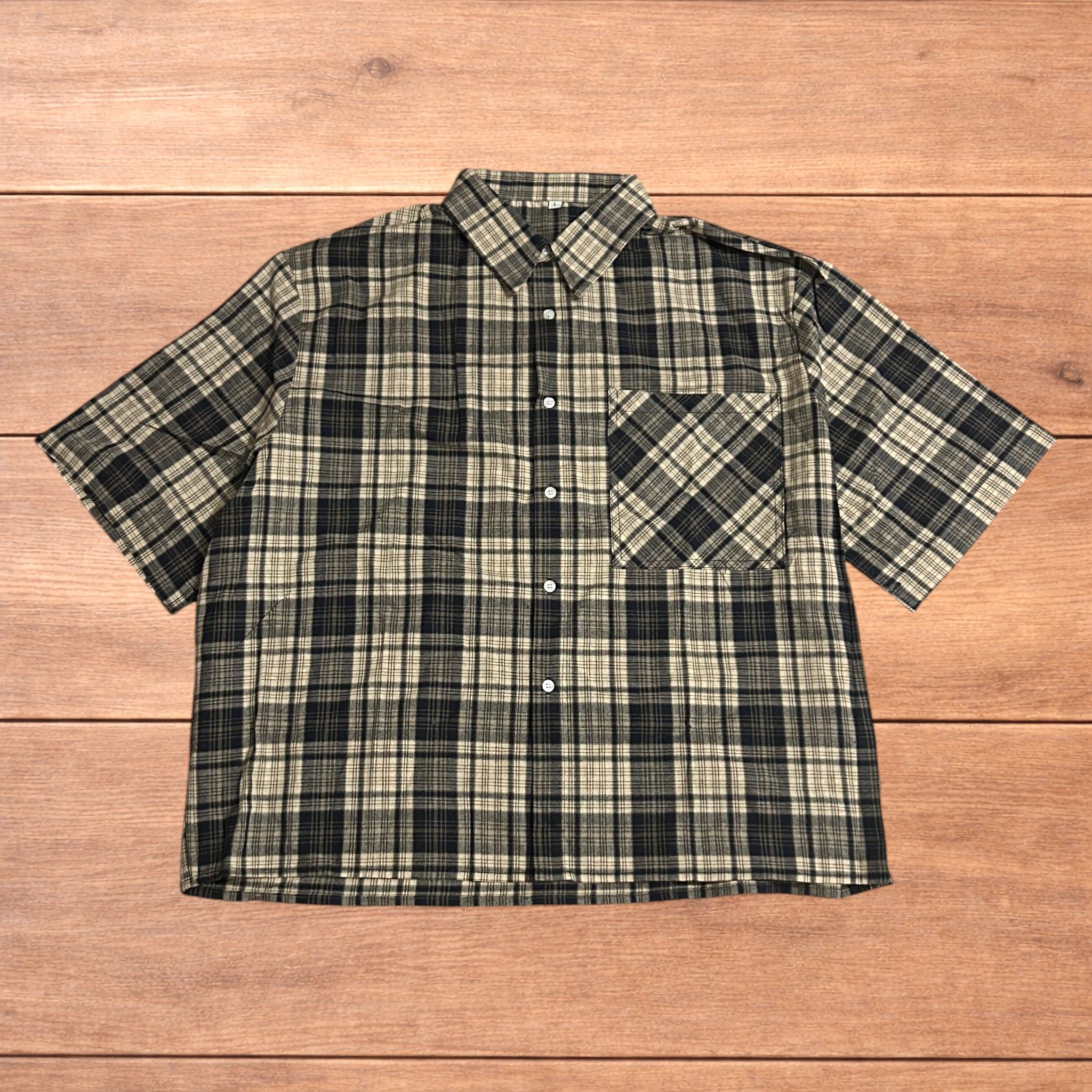Japanese Brand Checkered cotton short sleeve button up shirt in navy/beige. Size US M / EU 48-50 / 2 - 1 Thumbnail