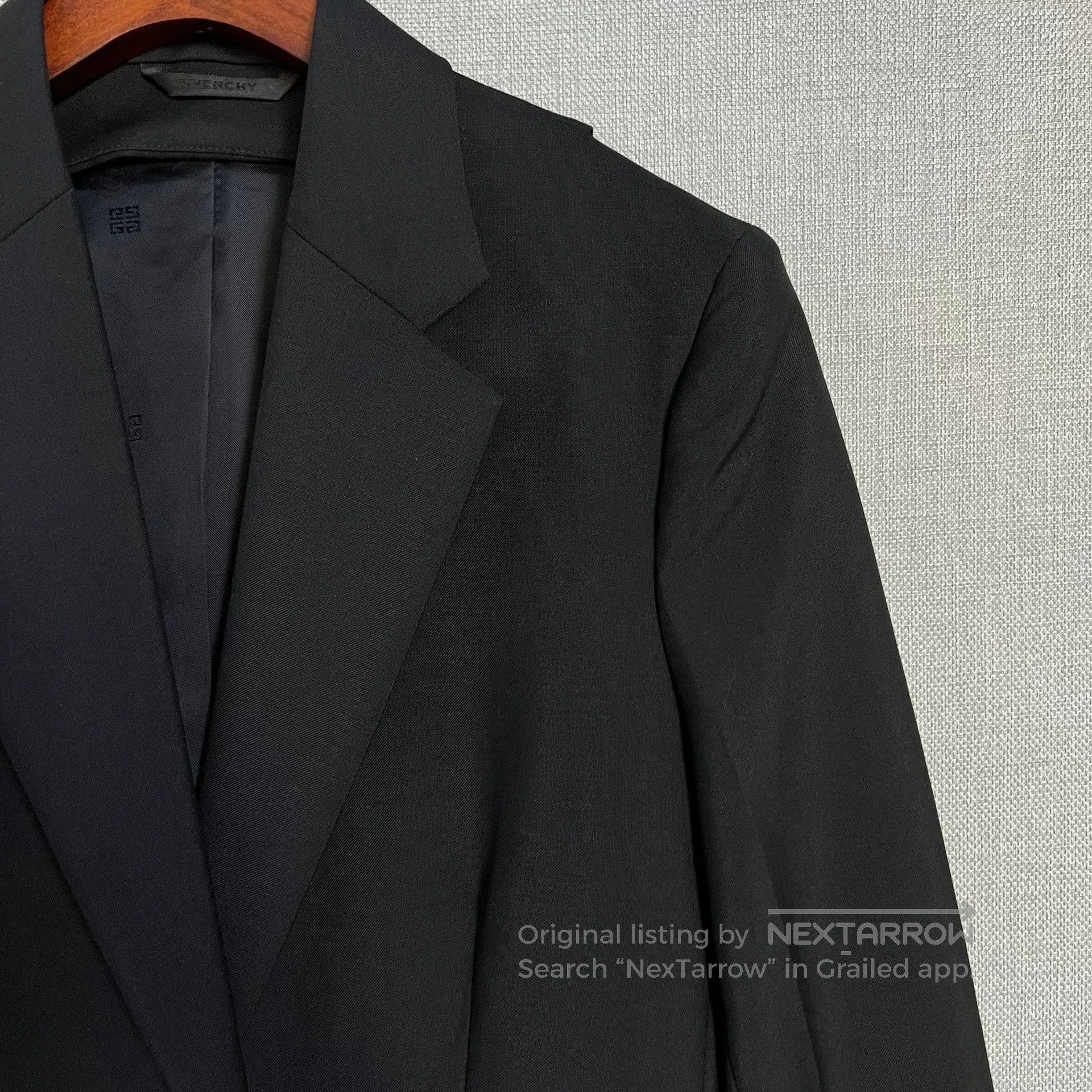 Givenchy Givenchy Black Lock Clasp Blazer. Size US M / EU 48-50 / 2 - 3 Thumbnail