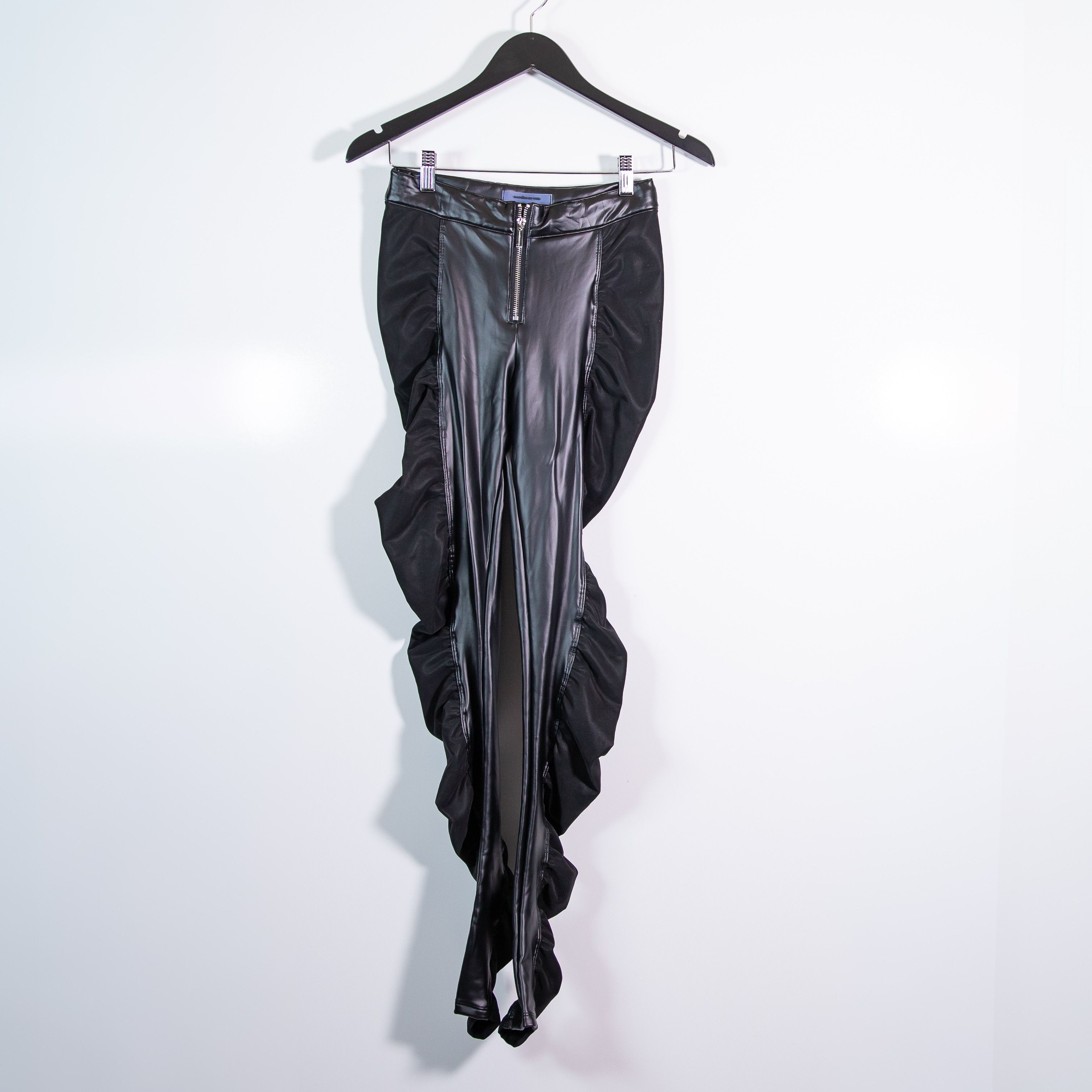 Maniere De Vior Maniere De Voir Ruched Side Faux Vegan Size 26" / US 2 / IT 38 - 1 Thumbnail