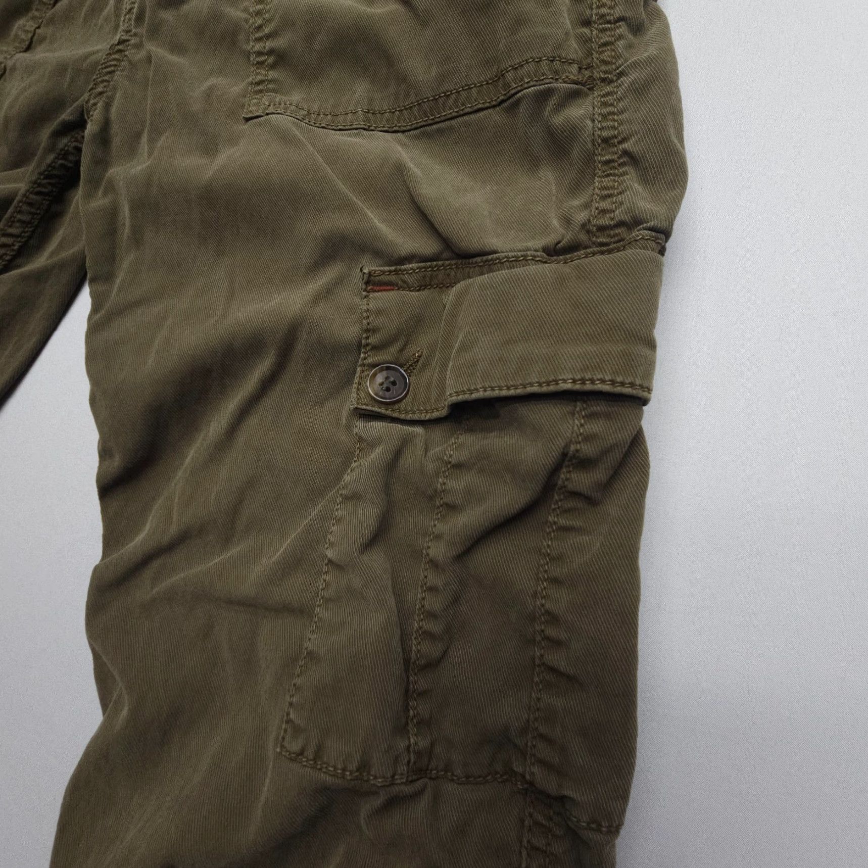 Anthropologie Anthropologie Cargo Jogger Pants Womens 26 Green Army Travel Stretch Regular Twill Front Button Baggy? Size 26" / US 2 / IT 38 - 5 Thumbnail