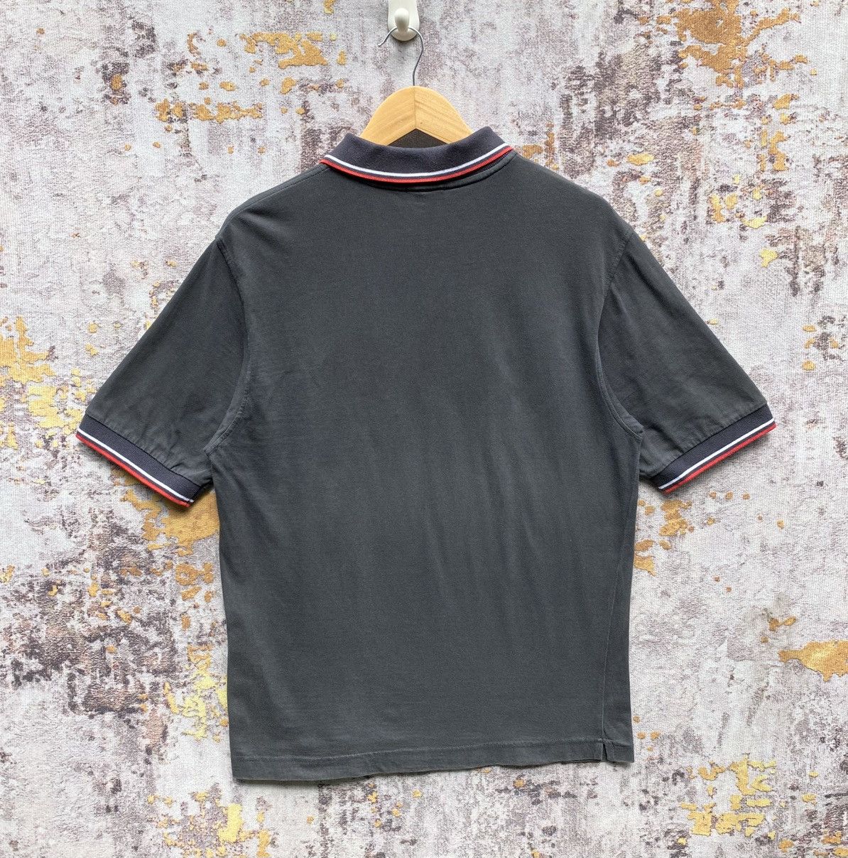 Moncler Moncler Ringer Polo Shirt Moncler Luxury Brand SunFaded Size US M / EU 48-50 / 2 - 2 Thumbnail