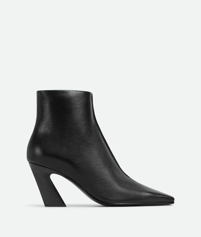 Bottega Veneta o1s1rm0426 Ankle Boots in Black Size US 6 / IT 36 - 1 Thumbnail