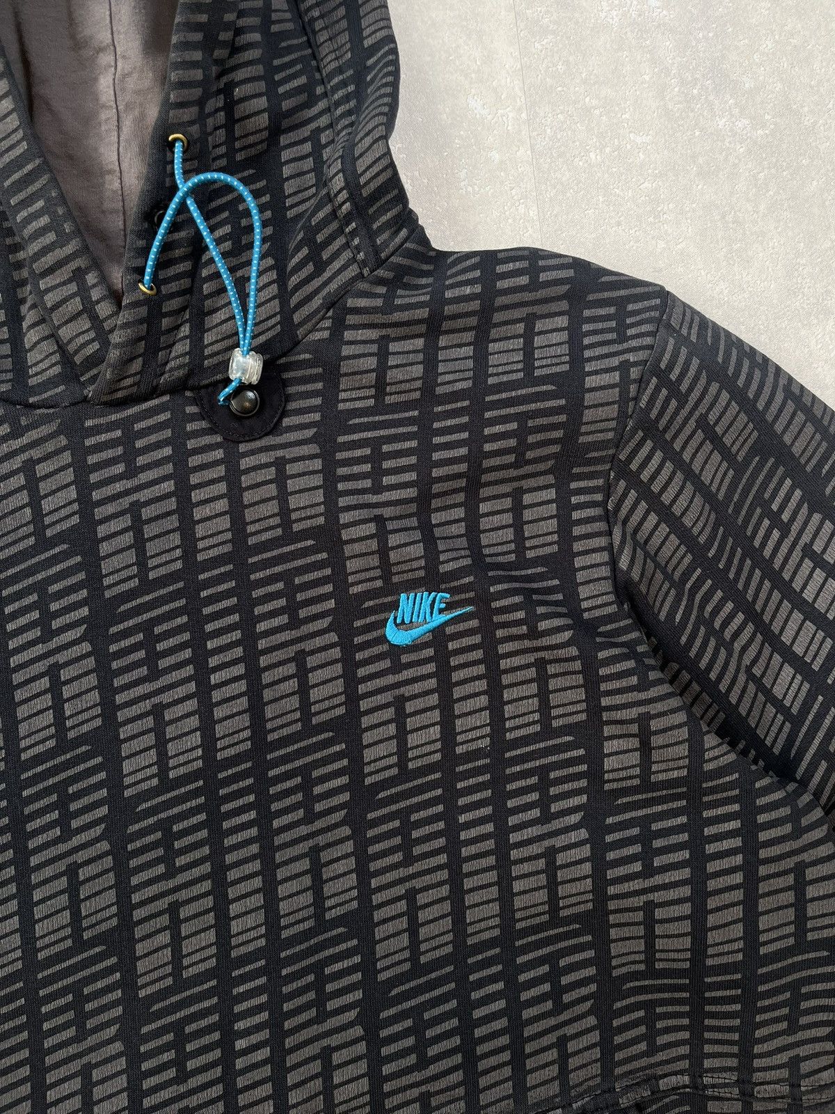 Nike × Vintage 00s Nike Air Vintage Y2K Monogram Retro Pullover Hoodie Size US S / EU 44-46 / 1 - 2 Thumbnail