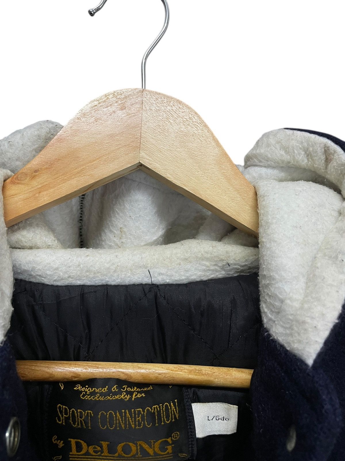 Delong Rare Design Vintage Brand Delong Wool Hoodie Varsity 1980s Size US L / EU 52-54 / 3 - 8 Thumbnail