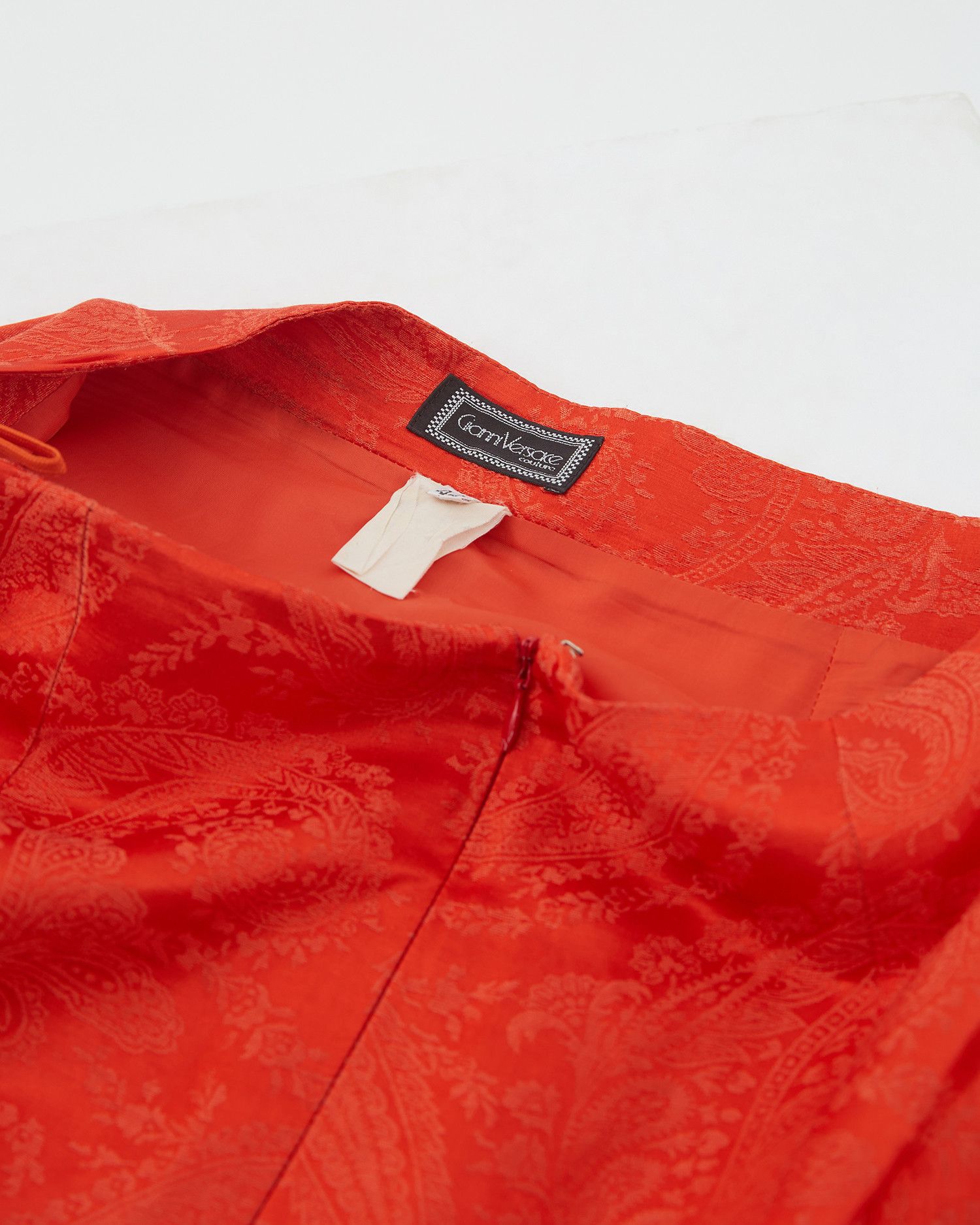 Versace S/S 1991 Orange silk paisley print blazer and skirt set Size M / US 6-8 / IT 42-44 - 15 Thumbnail