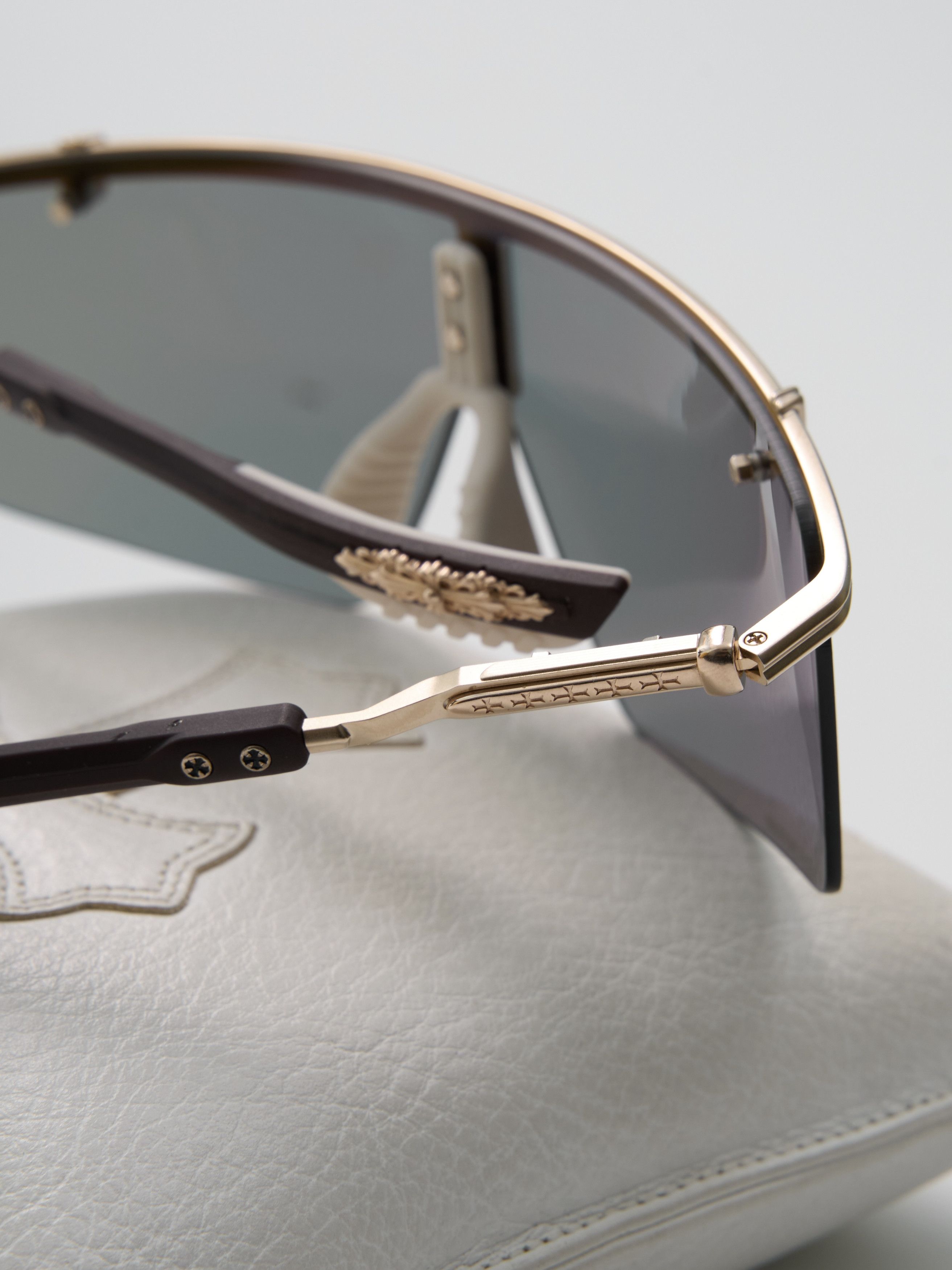 Chrome Hearts CHROME HEARTS CLITANIC - Matte Gold Plated / Classic Brown Size ONE SIZE - 10 Thumbnail