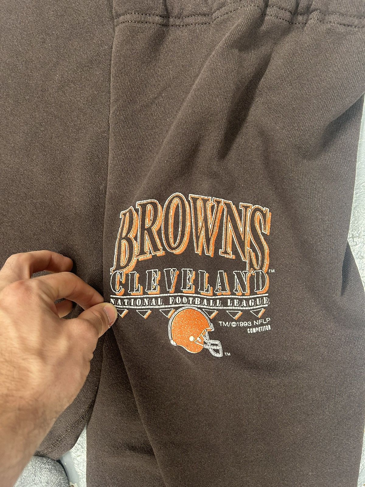 Logo 7 × NFL × Vintage Crazy Vintage 90s Essential Cleveland Browns Sweatpants NFL Size US 36 / EU 52 - 2 Thumbnail