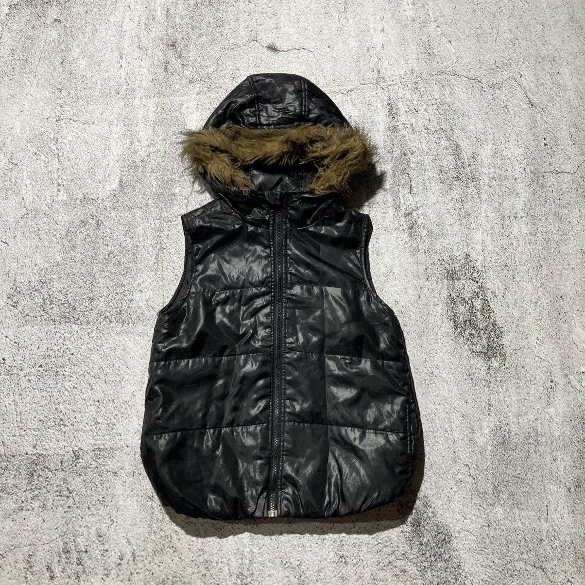 Japanese Brand 2000s Japanese Brand Puffer Fur Vest Jacket Punk Gothic Lgb Size US XS / EU 42 / 0 - 8 Thumbnail