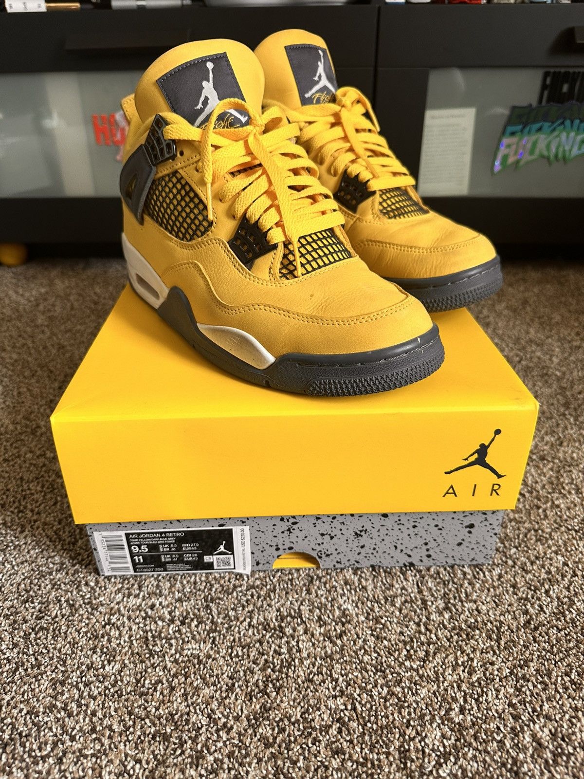 Jordan Brand Jordan Retro 4 Lightning Size US 9.5 / EU 42-43 - 2 Thumbnail