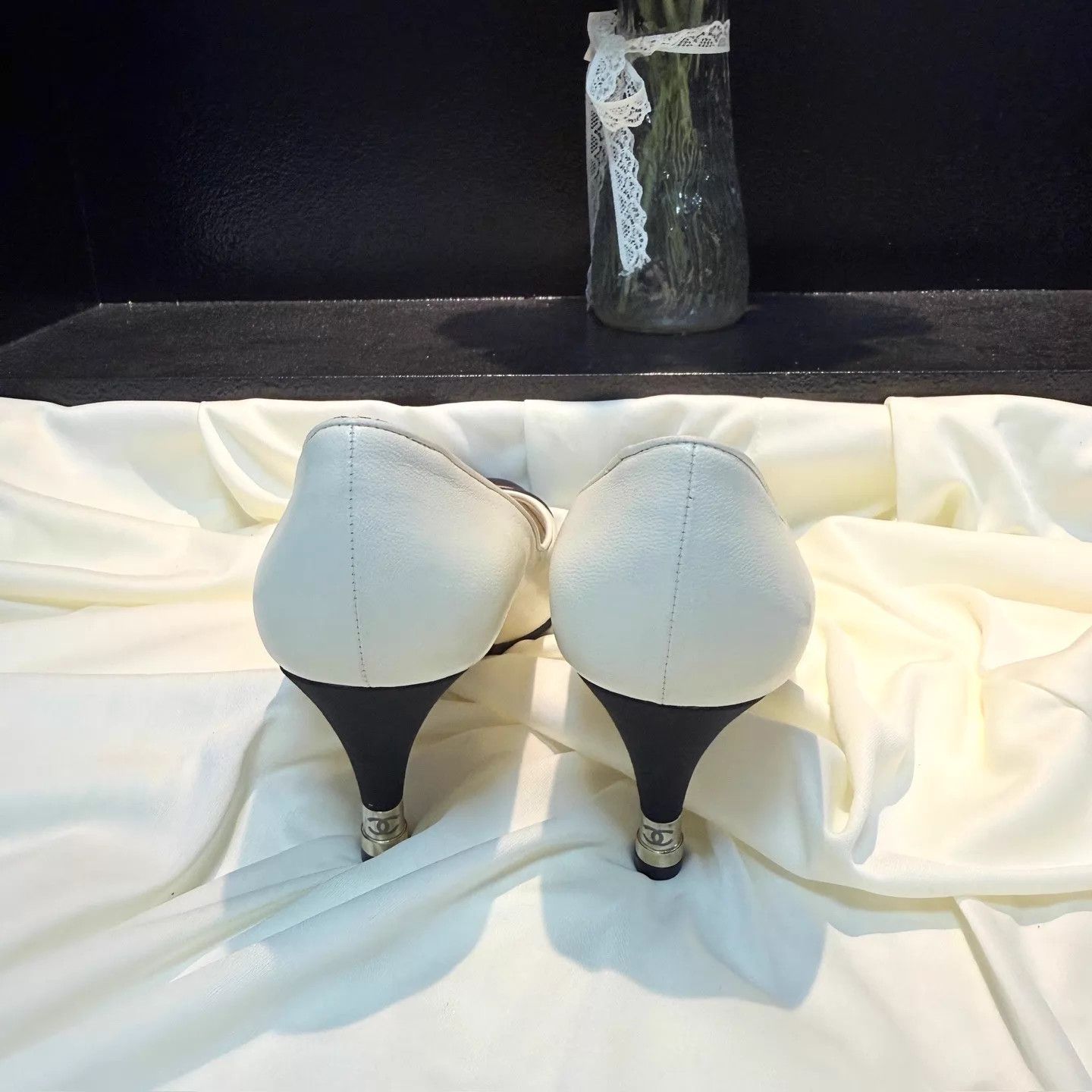 Chanel CHANEL Black & White Mary Jane Heels 37.5 99 New Size US 7 / IT 37 - 3 Thumbnail