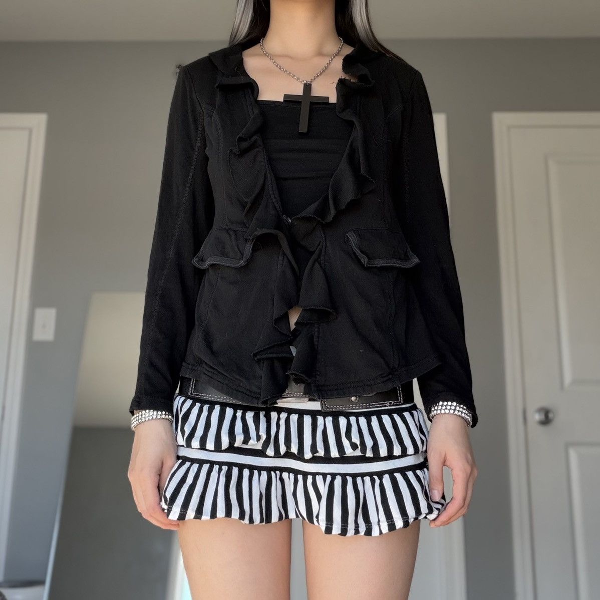 Other Mystree Black Ruffle Open Front Button Cardigan w/ Pockets Size S / US 4 / IT 40 - 14 Thumbnail