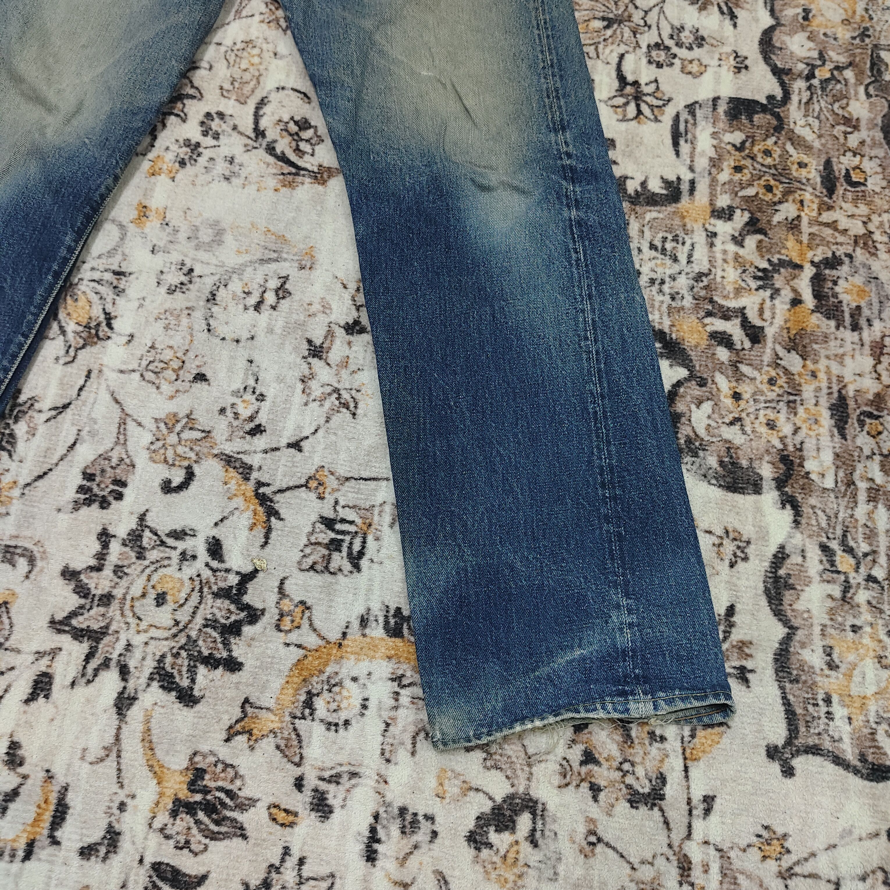 Levi's Vintage 90s Levi's 501xx Big E Distressed Selvedge Jean Size US 32 / EU 48 - 4 Thumbnail