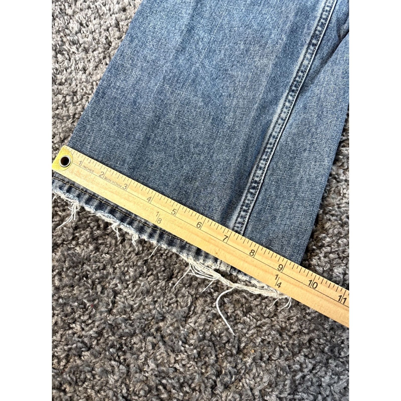 Old Navy VINTAGE Old Navy Jeans Mens 36x32 Boot Cut Medium Blue Denim Regular 5-Pocket Design Zipper Button Boys? Size US 36 / EU 52 - 3 Thumbnail