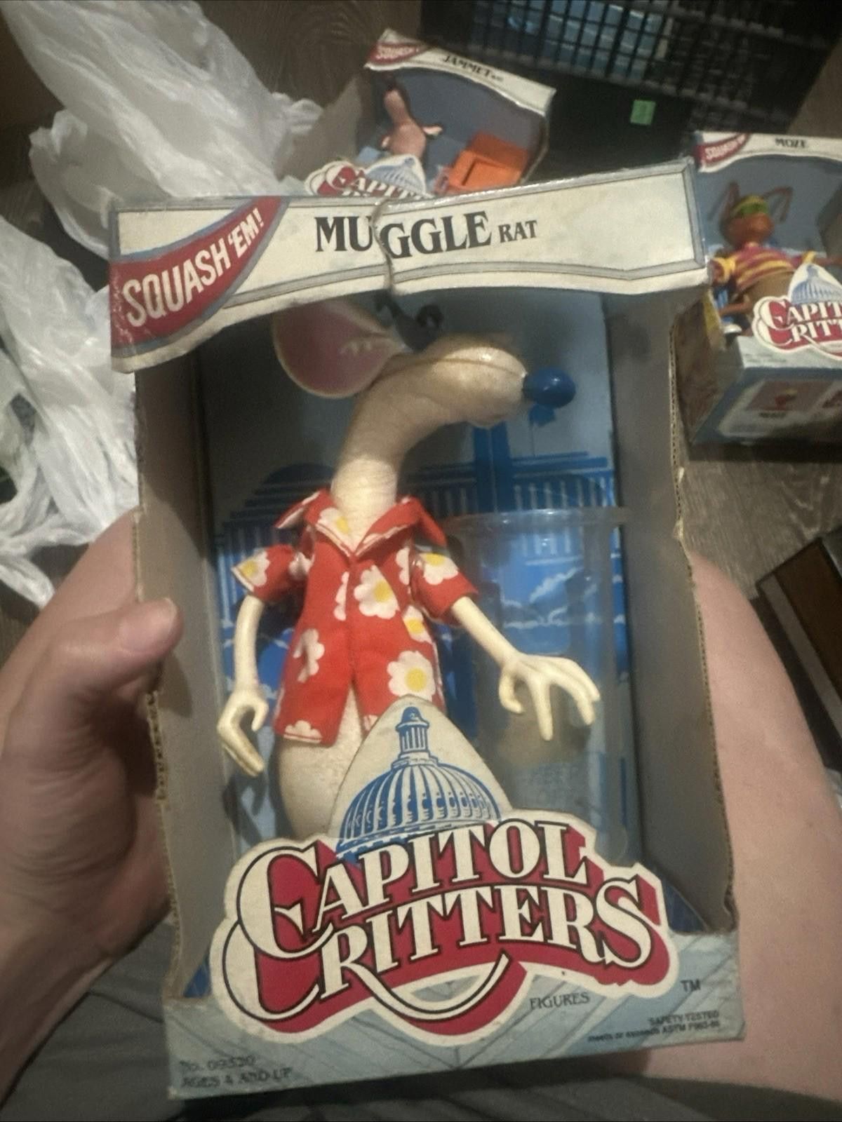 Kenneth Cole Lot Of 4 1992 Kenner CAPITOL CRITTERS Figures – SQUASH ‘EM Size ONE SIZE - 7 Thumbnail