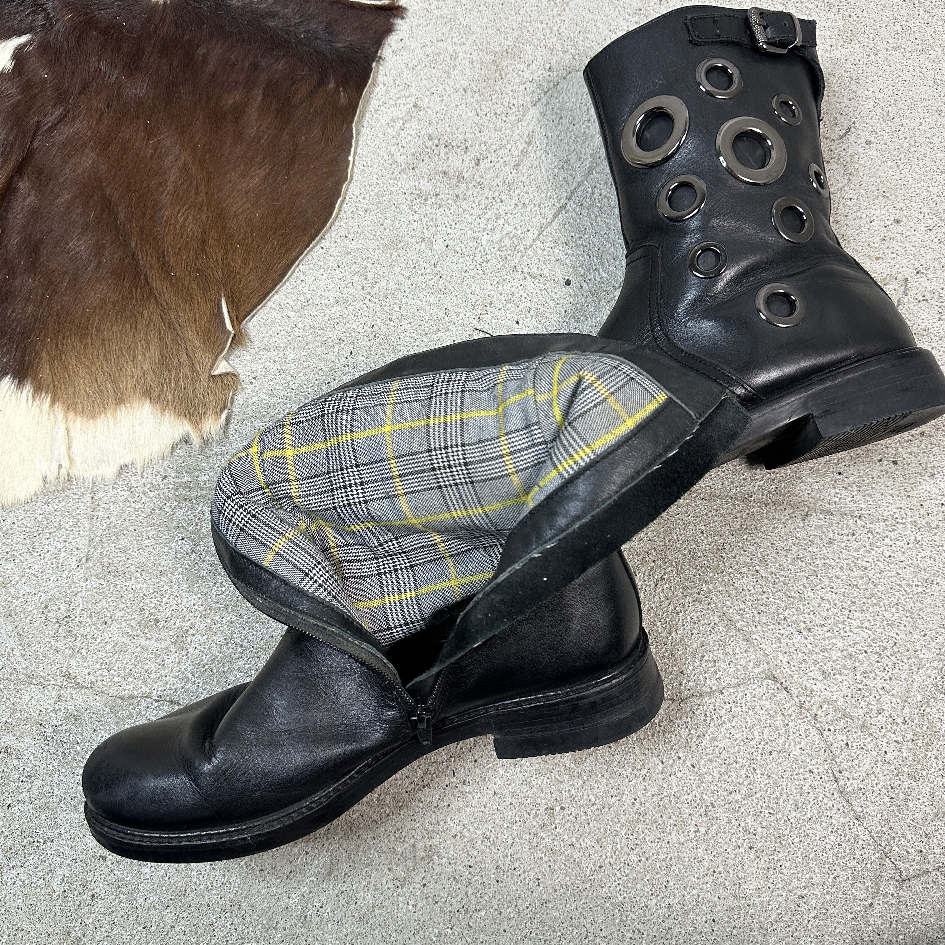 Vintage Vintage Grunge Studded Shoes Size US 8 / IT 38 - 10 Thumbnail