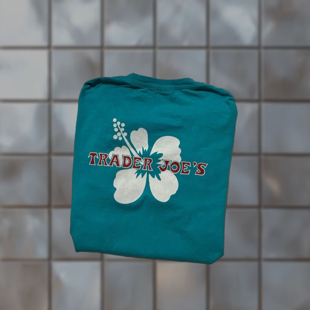 Port & Company VINTAGE Trader Joes Grocery Store Hibiscus Flower Graphic Teal S/S Employee Team Member T-Shirt Sz.L Size US L / EU 52-54 / 3 - 1 Thumbnail