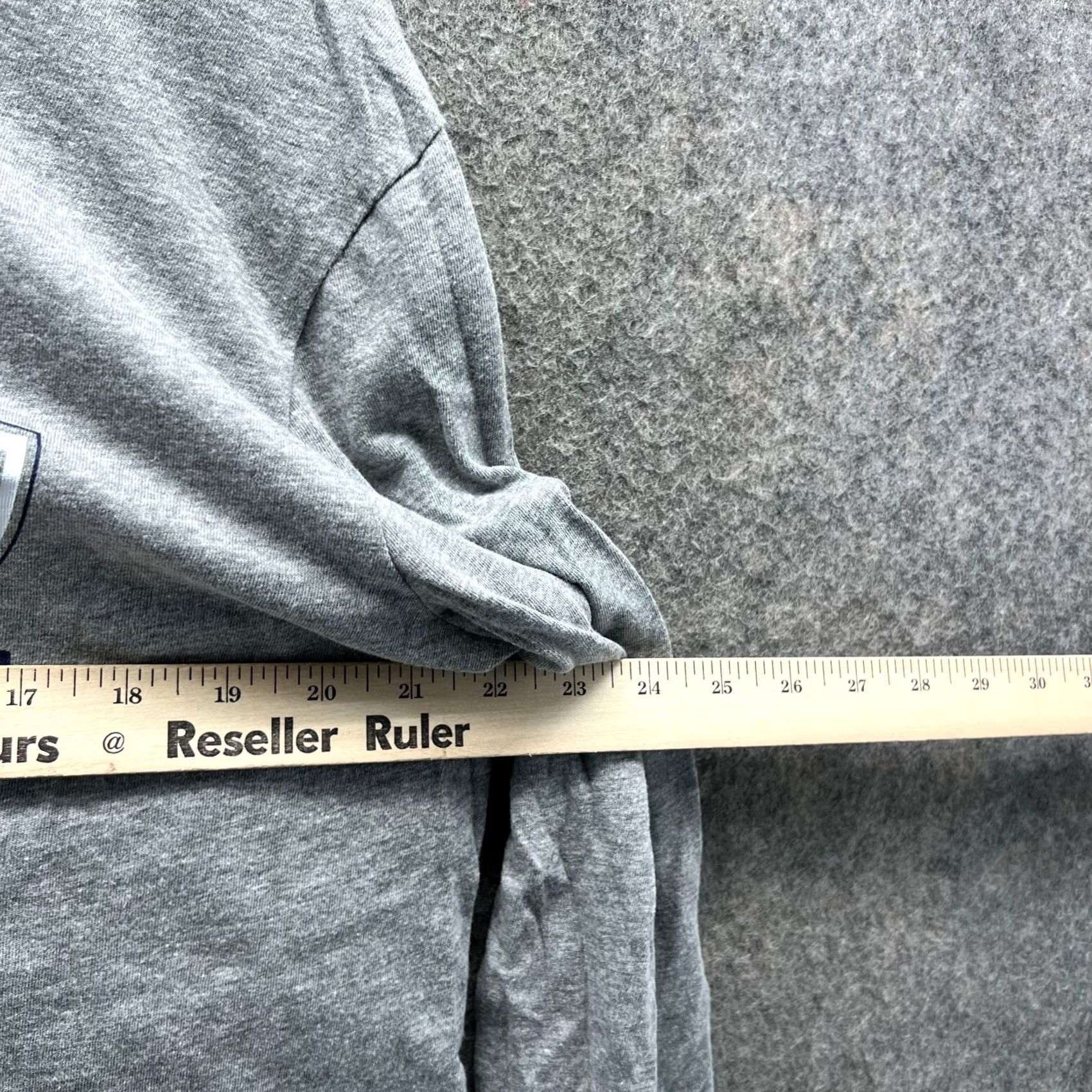 Puma Puma Shirt Mens Large Gray Crewneck Shield Badge Long Sleeve Fleece Spell Out Size US L / EU 52-54 / 3 - 3 Thumbnail