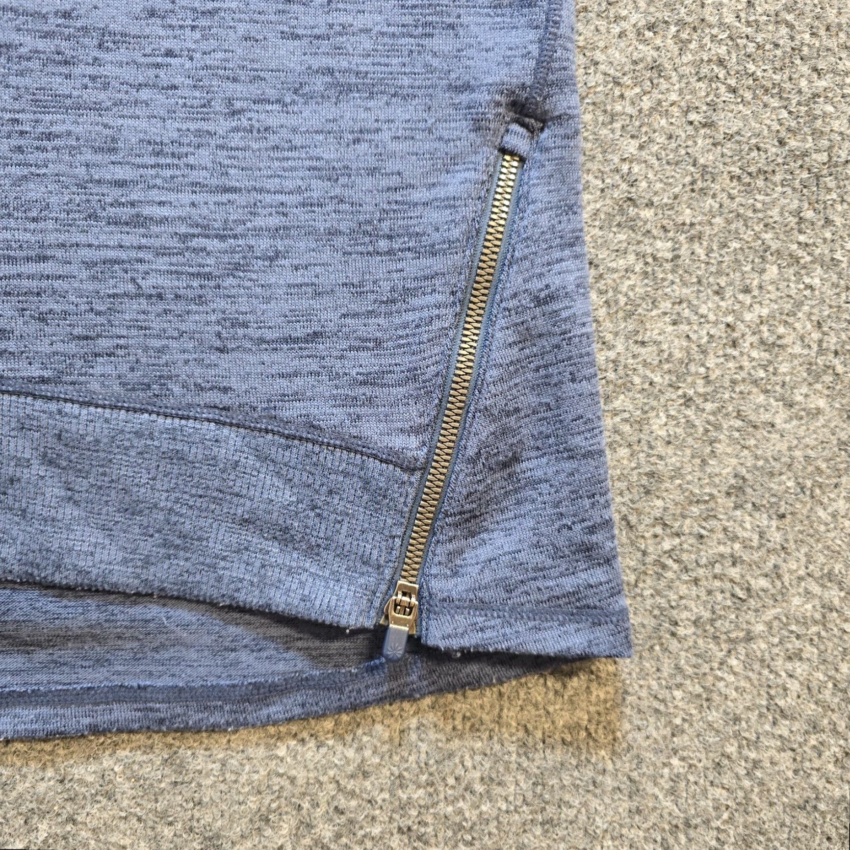 Athleta Athleta Top Women Size Small Blue Sweatshirt Zippers Long Sleeve Stretch Casual Size S / US 4 / IT 40 - 4 Thumbnail