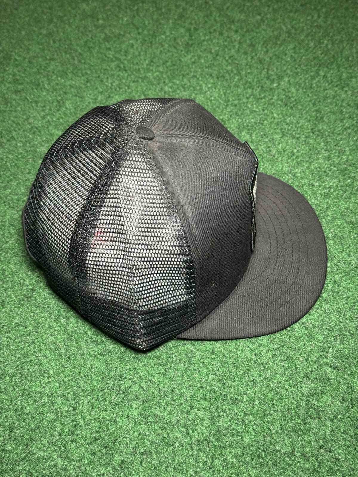 Vintage Wolfs Head Oil Vintage Trucker Mesh Snapback Black Cap Hat Size ONE SIZE - 2 Thumbnail
