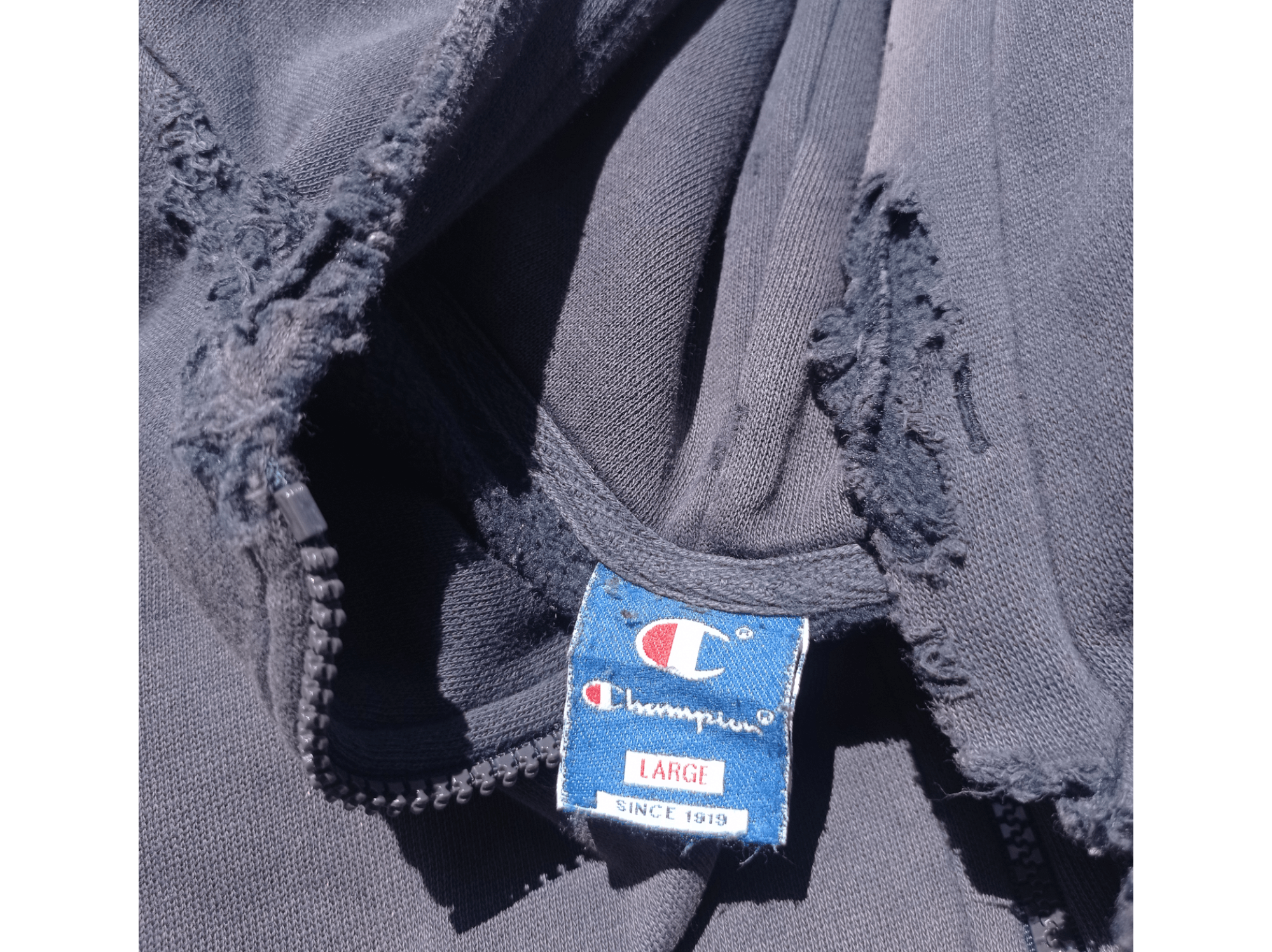 Champion Distressed x Thrased x Vintage Size US L / EU 52-54 / 3 - 7 Thumbnail