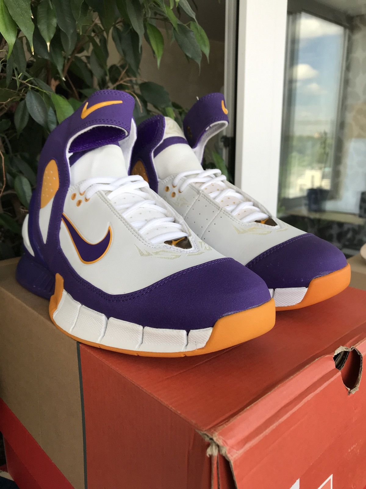 NBA Air Zoom Huarache 2K5 Lakers Kobe Bryant Lebron Jordan KD Size US 9 / EU 42 - 14 Thumbnail