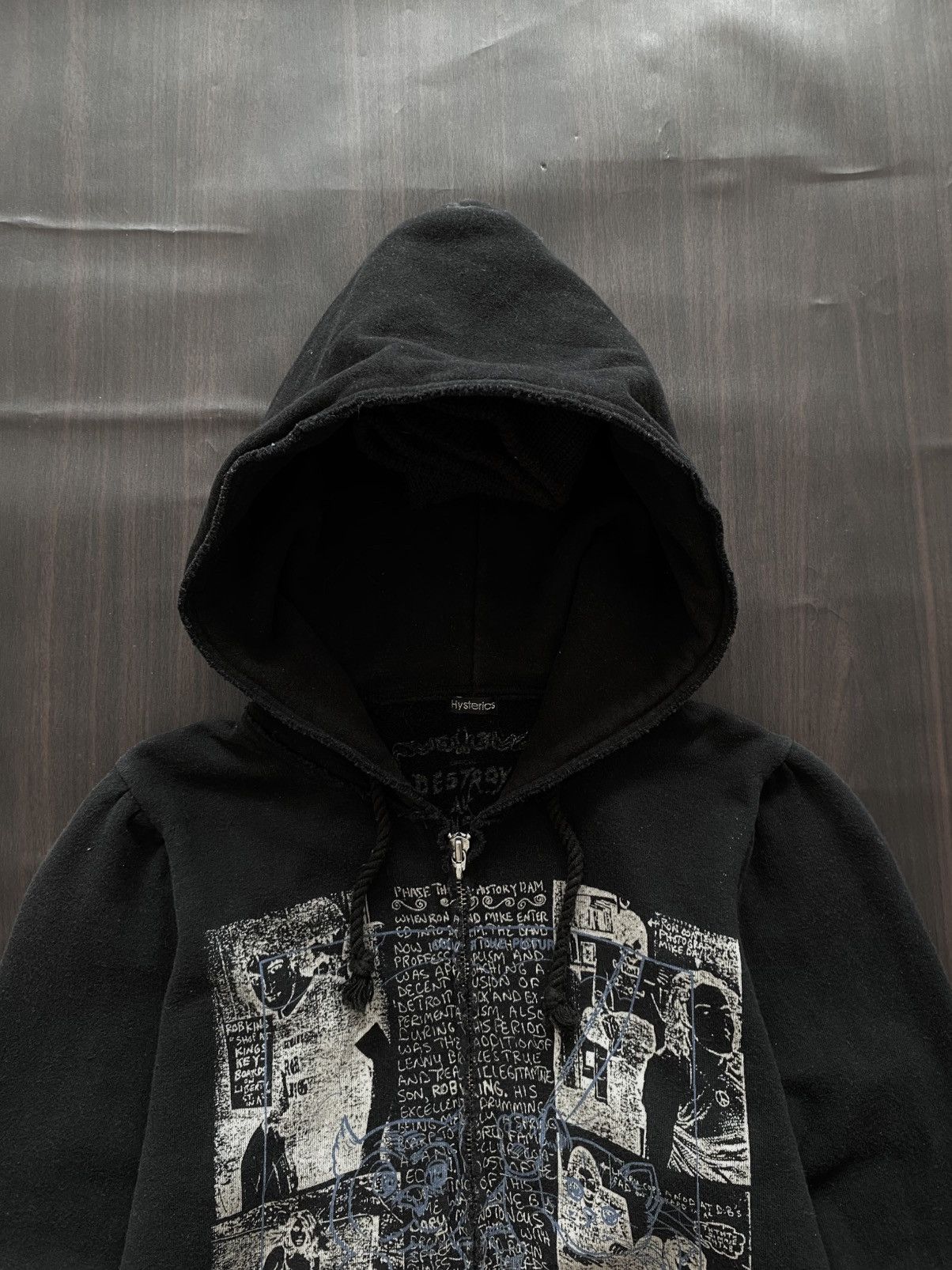 SOLD ) Hysteric Glamour x Destroy all monsters zip up