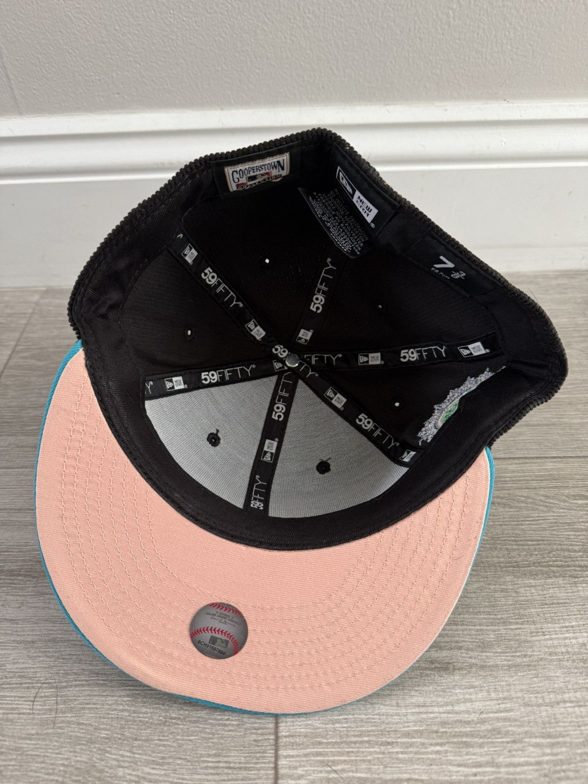 MLB × New Era Florida Miami Marlins New Era Corduroy Black Fitted Sz 7 3/8 Size ONE SIZE - 7 Thumbnail