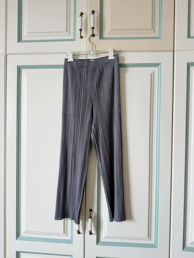 Issey Miyake issey miyake size:0 Dark grey pleated pants Size 42" / US 20 - 1 Thumbnail