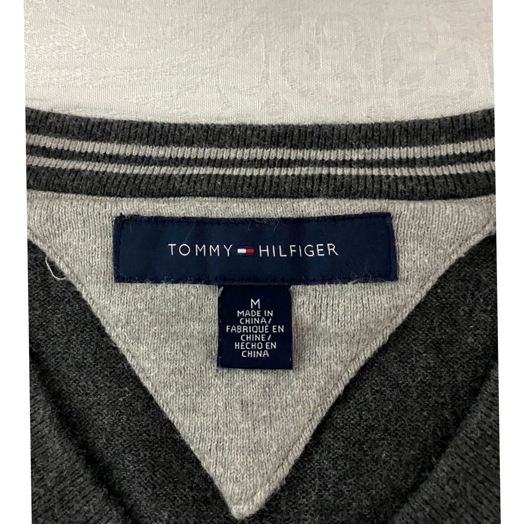 Tommy Hilfiger Tommy Hilfiger Mens Gray V-Neck Sweater 100% Cotton M Charcoal Long Sleeve Size US M / EU 48-50 / 2 - 2 Thumbnail