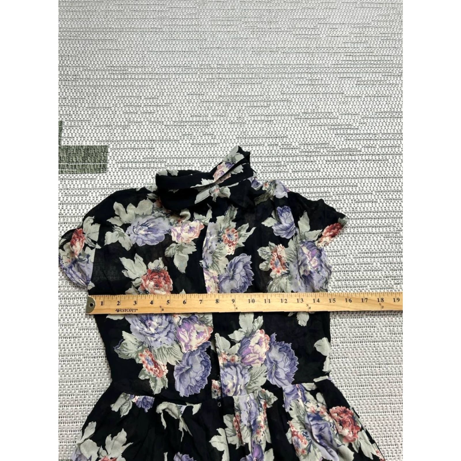 Reformation Reformation Shirt Dress Womens 4 Petie Black Floral Blouson Short Sleeve Collared Button Dress Party/Cocktail Casual 4 Womens Vintage No Size S / US 4 / IT 40 - 5 Thumbnail