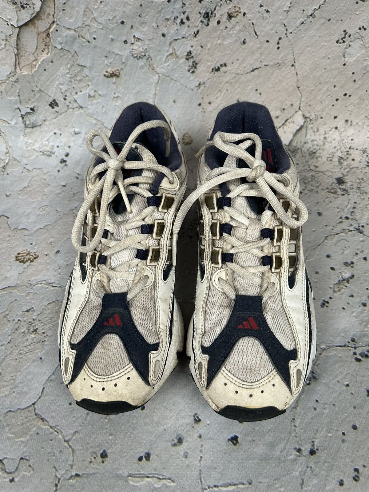 Adidas Vintage Adidas Ozweego 90s Sneakers Running Shoes Retro Hype Size US 7 / EU 40 - 3 Thumbnail