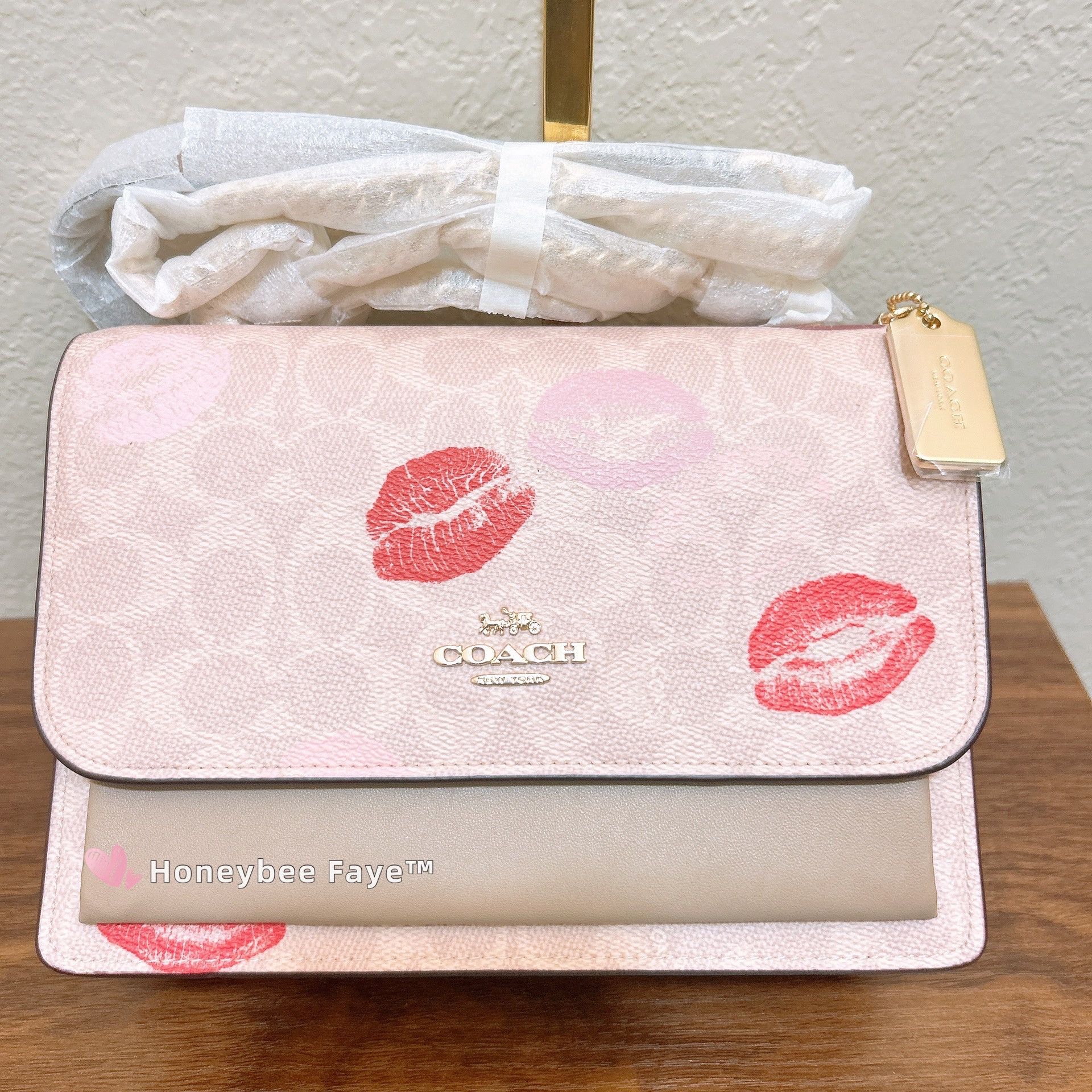 Coach Klare Crossbody Bag Signature Canvas With Lips Print CZ947 Size ONE SIZE - 3 Thumbnail