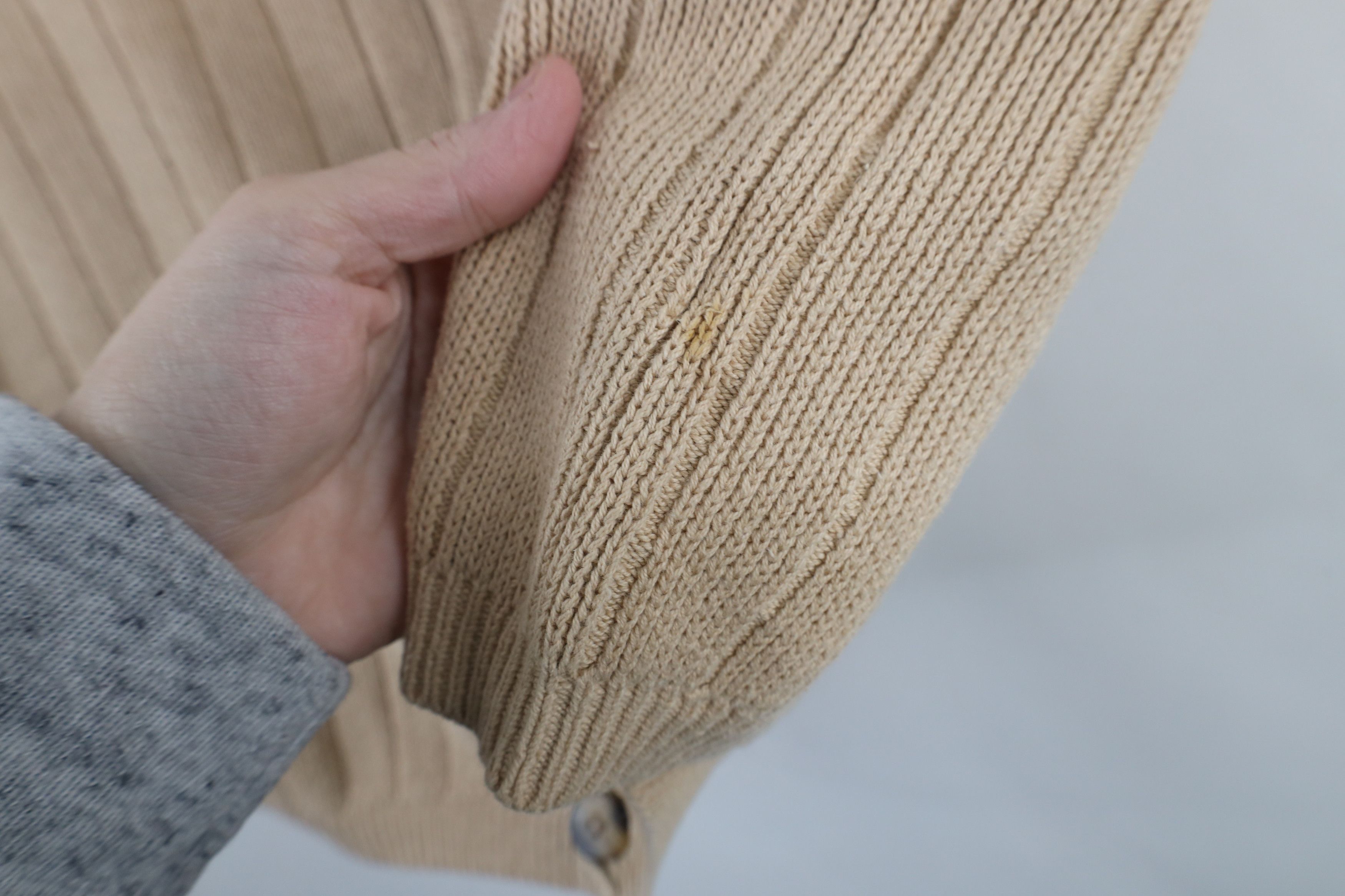 Eddie Bauer × Vintage Vintage 90s Eddie Bauer Knit Cardigan Sweater Vest Beige Size US L / EU 52-54 / 3 - 6 Thumbnail