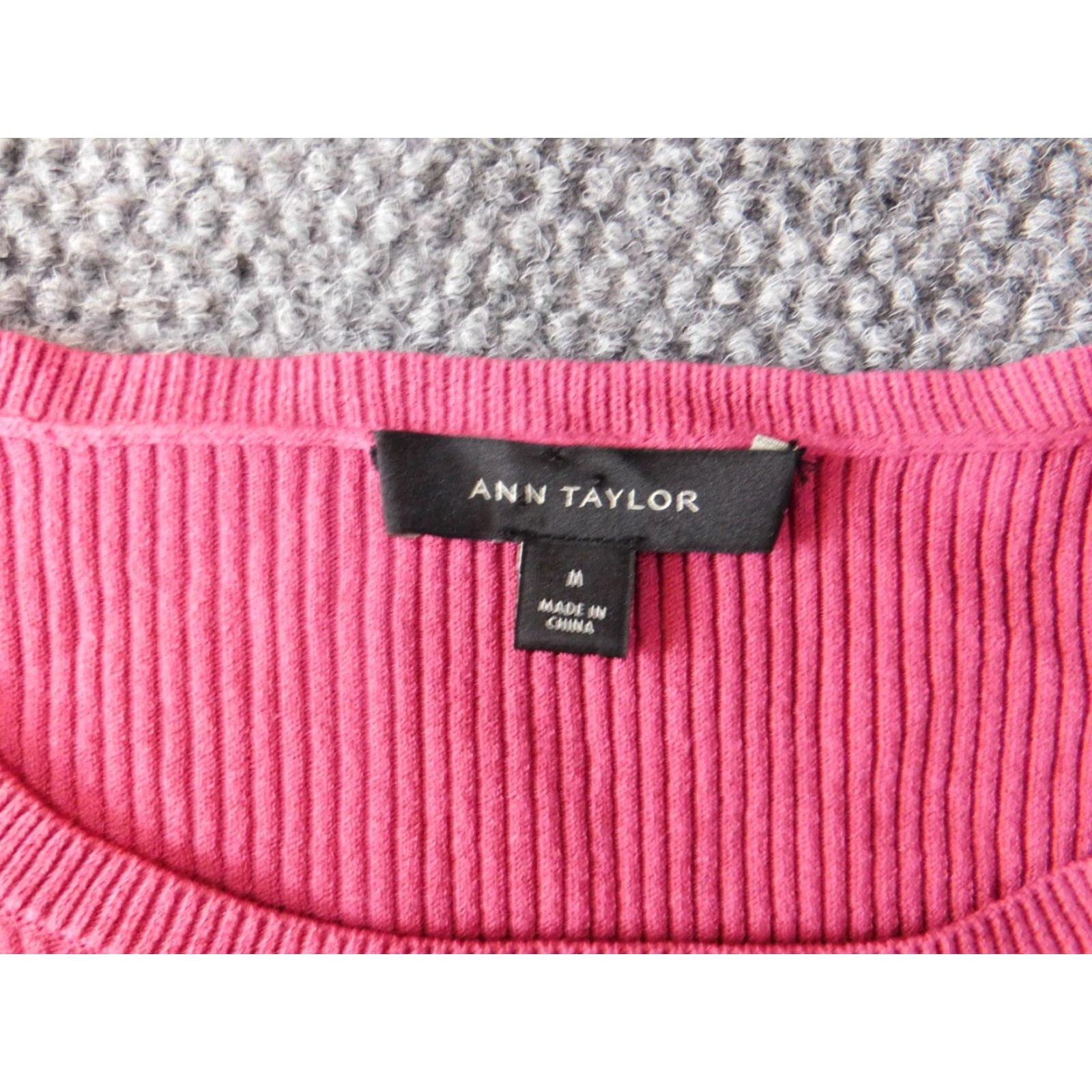Ann Taylor Ann Taylor Womens Sweater Crew Neck Pullover Knit Pink Medium Rib Knit Classic Designer Stretch Knit Pattern Womens Pullover Neatly Crossover? Size M / US 6-8 / IT 42-44 - 4 Thumbnail