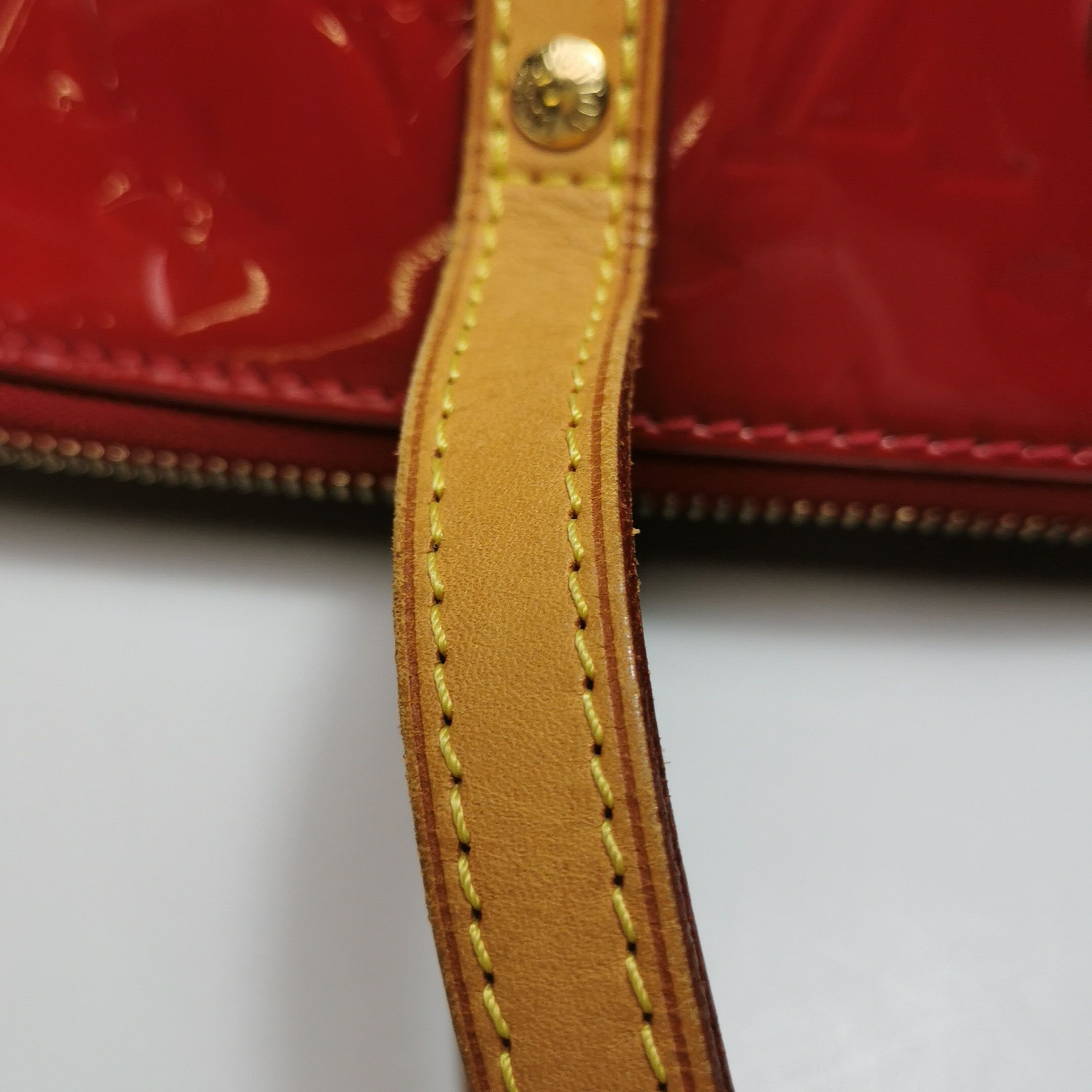 Louis Vuitton Louis Vuitton (LV) Bellevue patent leather vegetable tanned Size ONE SIZE - 6 Thumbnail