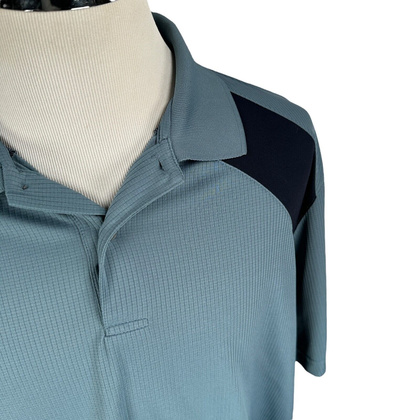 PGA Tour PGA Tour Polo Golf Shirt Mens XL Blue Polyester Short Sleeve Size US XL / EU 56 / 4 - 2 Thumbnail