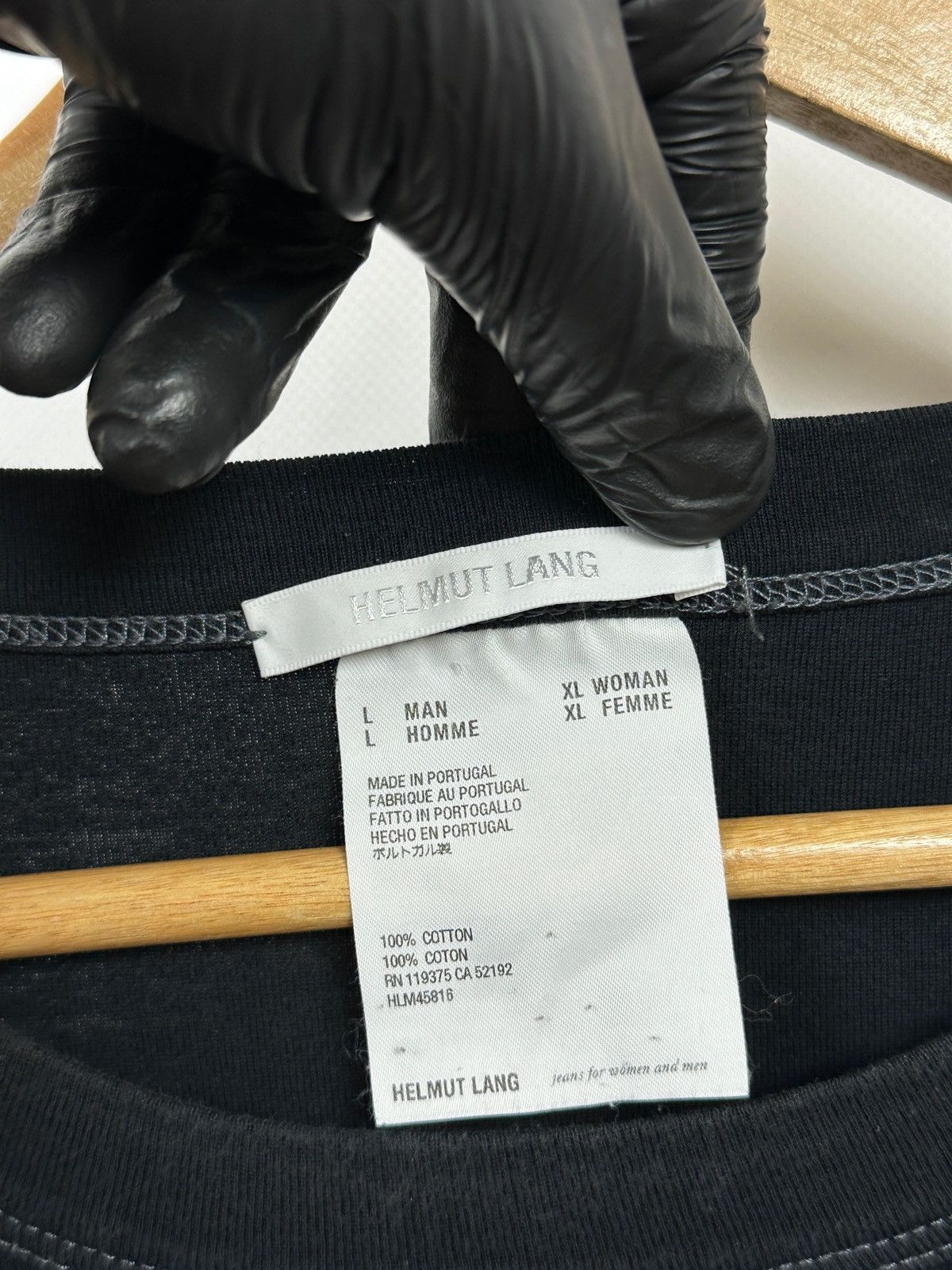 Helmut Lang Helmut Lang Logo Patch Black T-Shirt Size US L / EU 52-54 / 3 - 19 Thumbnail