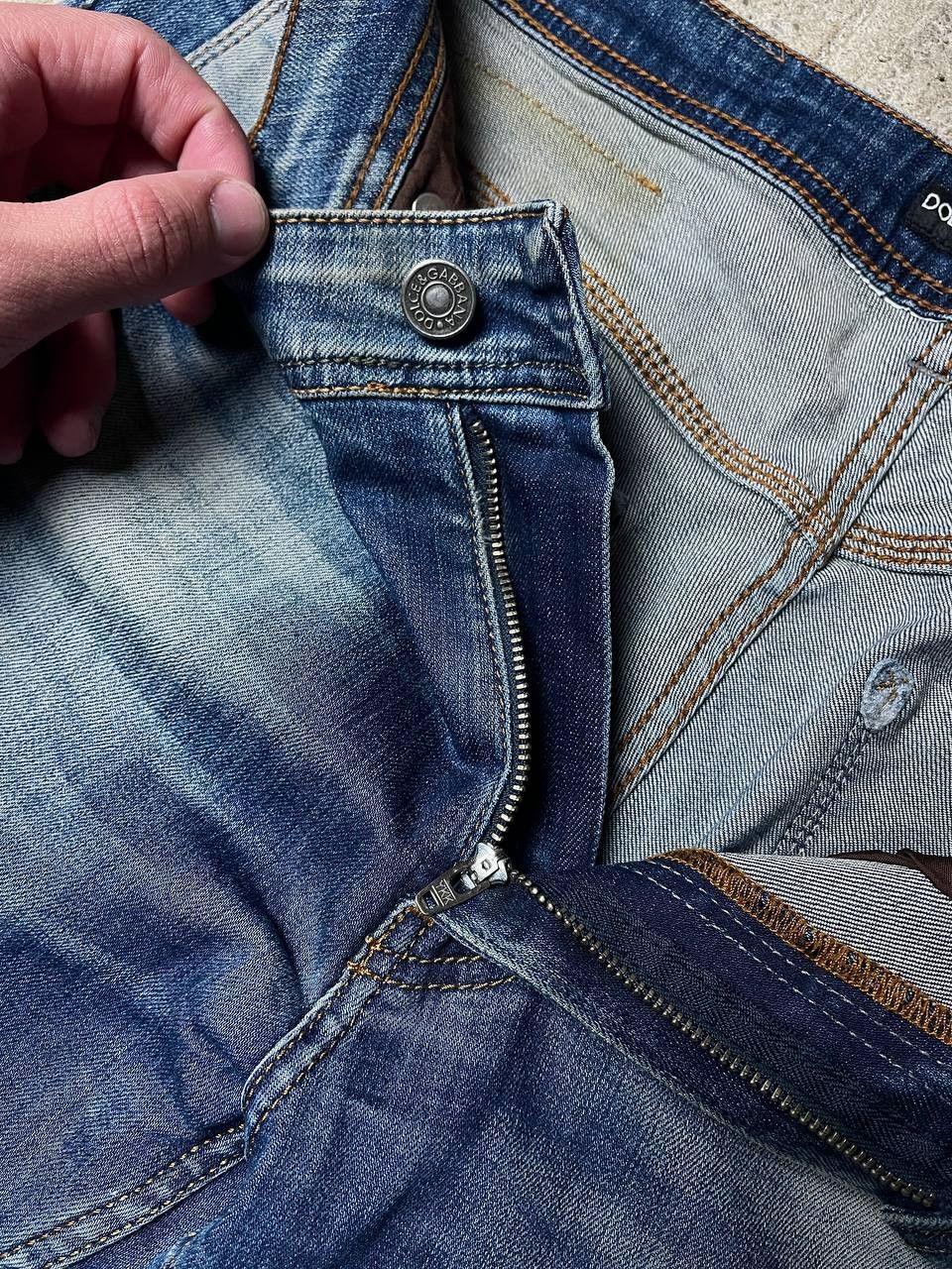 Dolce & Gabbana Vintage washed Dolce&Gabbana metal logo Jeans Size US 31 - 12 Thumbnail