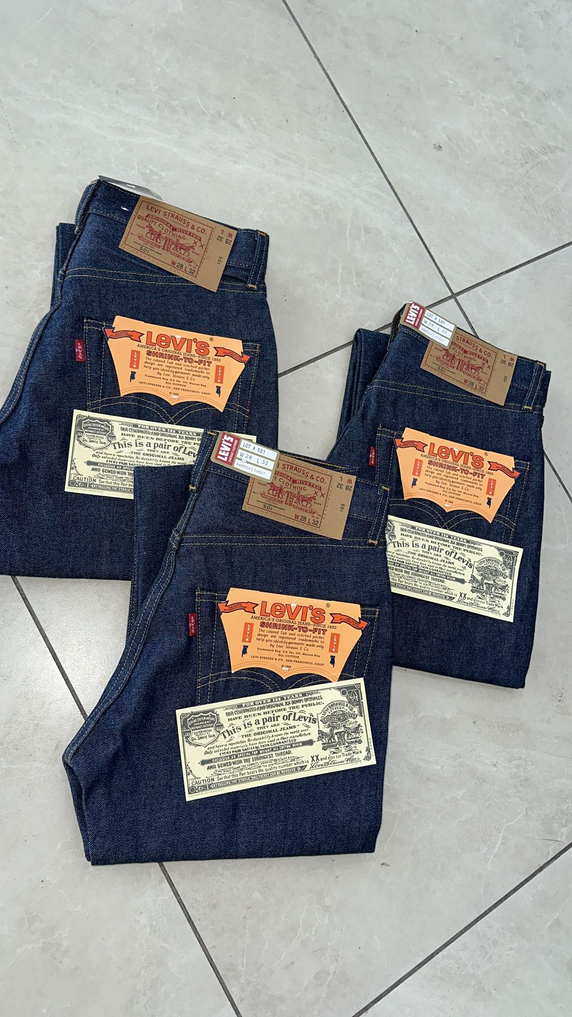 Levi's Vintage Clothing LVC Levi's Vintage Clothing 1976 28x32 501XX Selvedge Jeans Size US 28 / EU 44 - 2 Thumbnail
