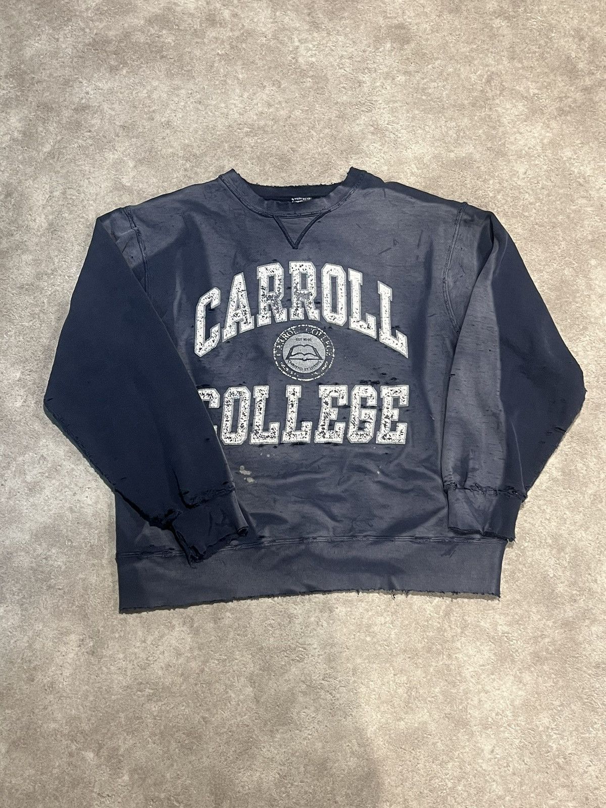 Champion × Vintage Champion Sun Faded Distressed Carroll College Sweatshirt Size US XL / EU 56 / 4 - 4 Thumbnail