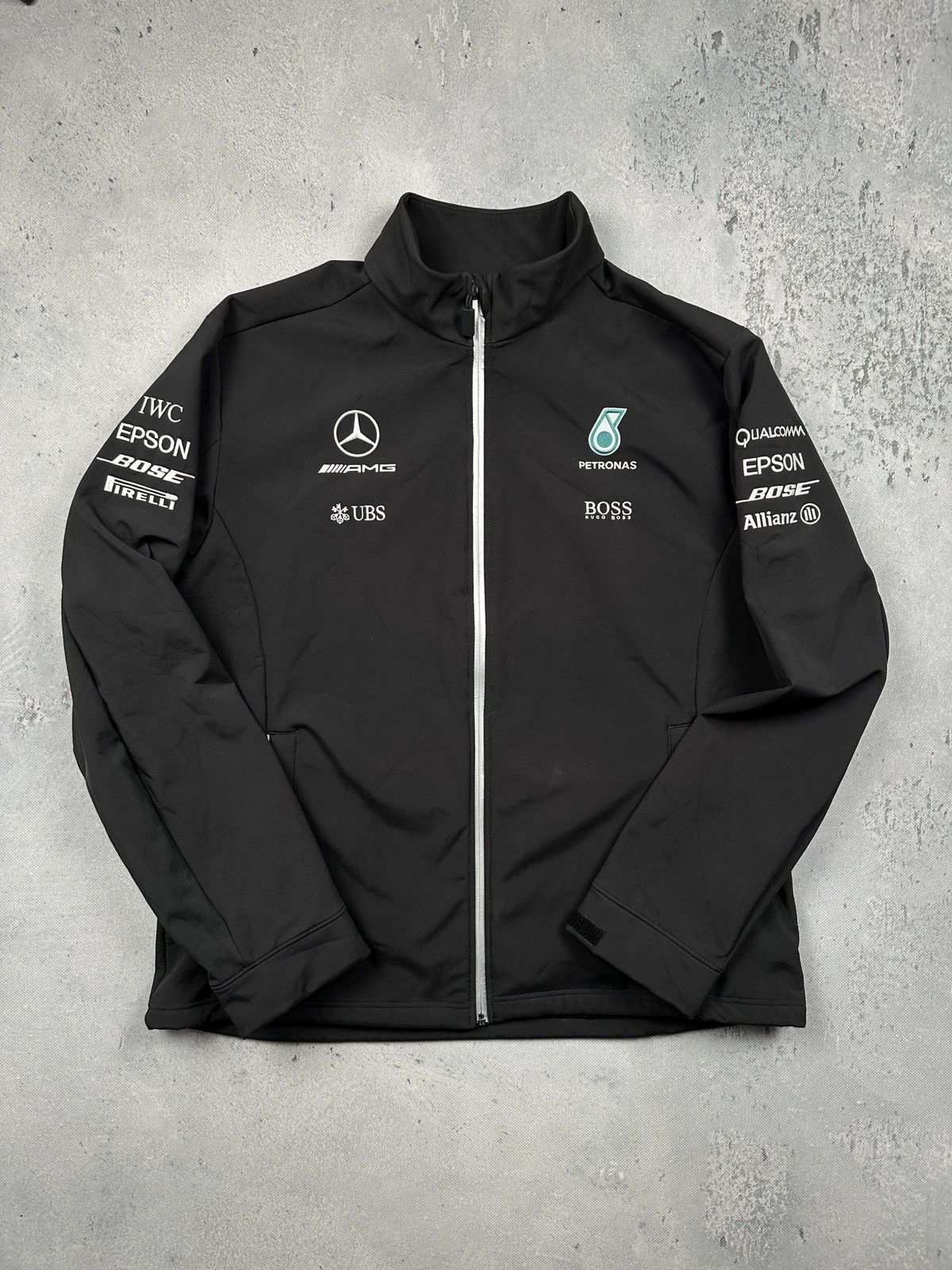 Formula 1 Mercedes AMG Petronas Formula One Team Softshell Jacket y2k Size US XXL / EU 58 / 5 - 1 Thumbnail