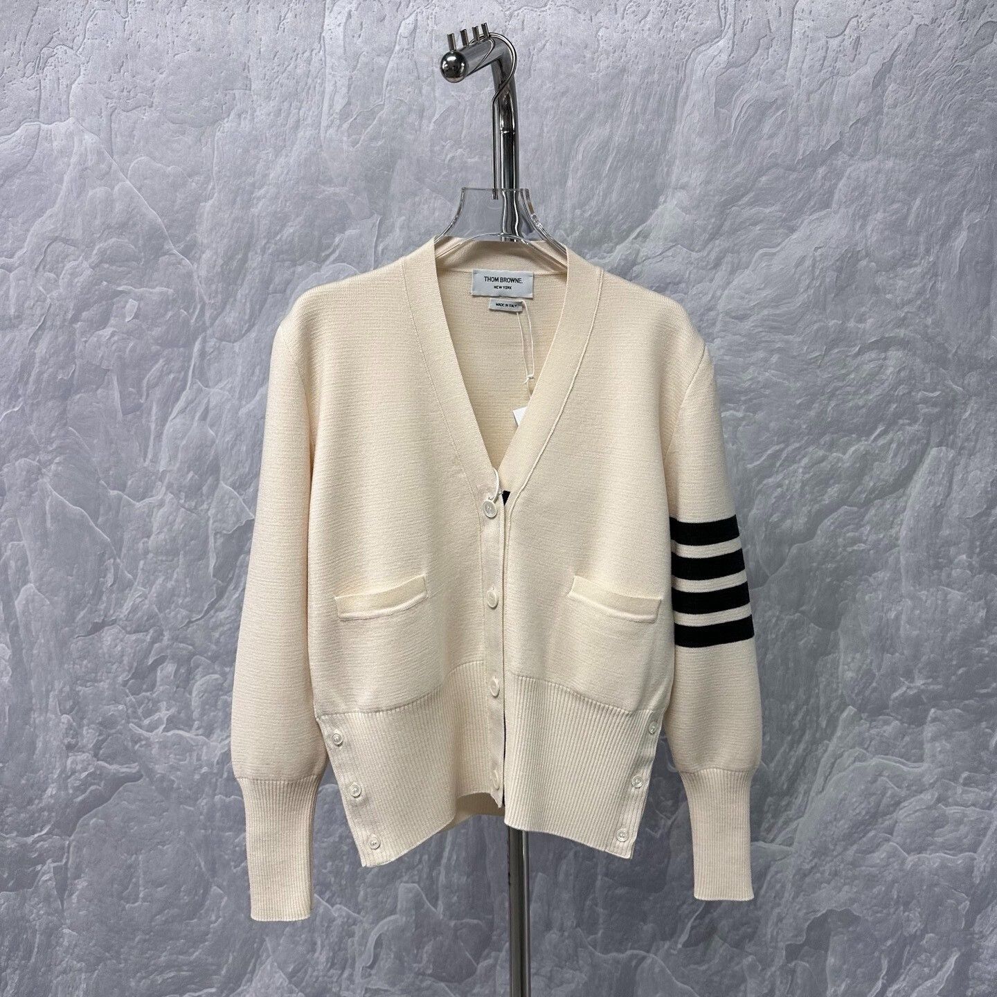 Thom Browne Thom Browne Striped V-Neck Wool Cardigan Size US XXS / EU 40 - 1 Thumbnail