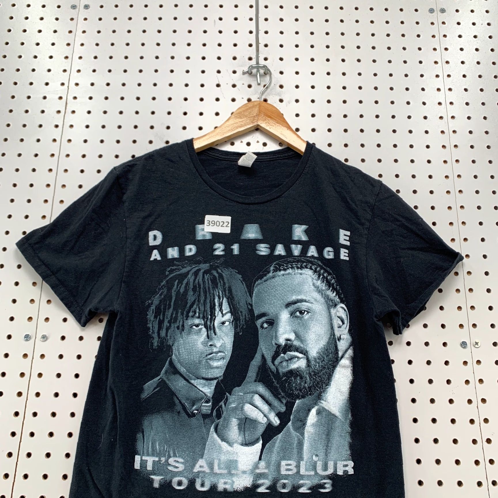Vintage Vintage Drake 21 Savage Hip Hop Music T-Shirt Mens Small Black Short Sleeve Crew Neck Graphic Tee Size US S / EU 44-46 / 1 - 3 Thumbnail