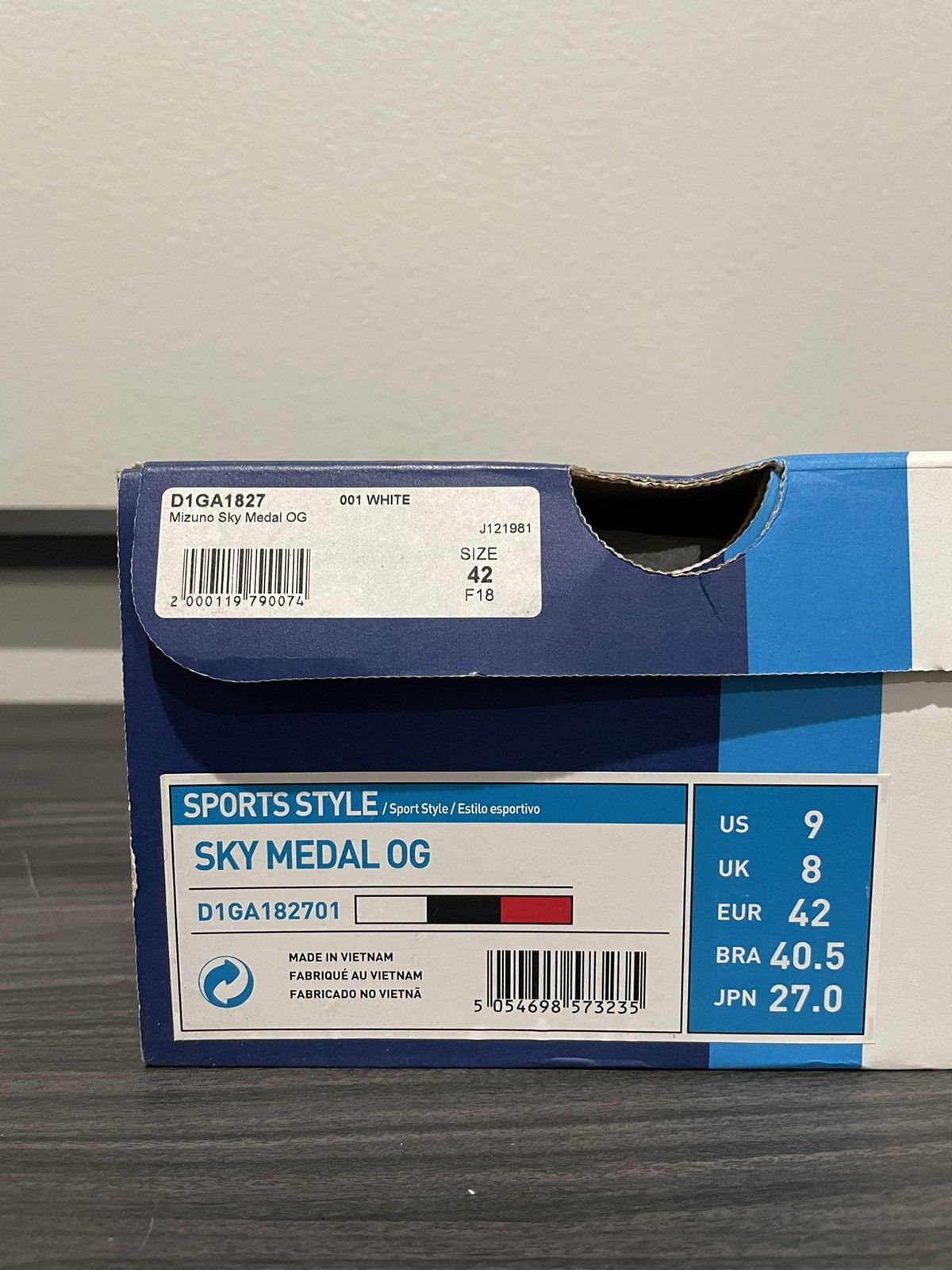 Mizuno 2018 Mizuno Sky Medal OG Size US 9 / EU 42 - 16 Thumbnail